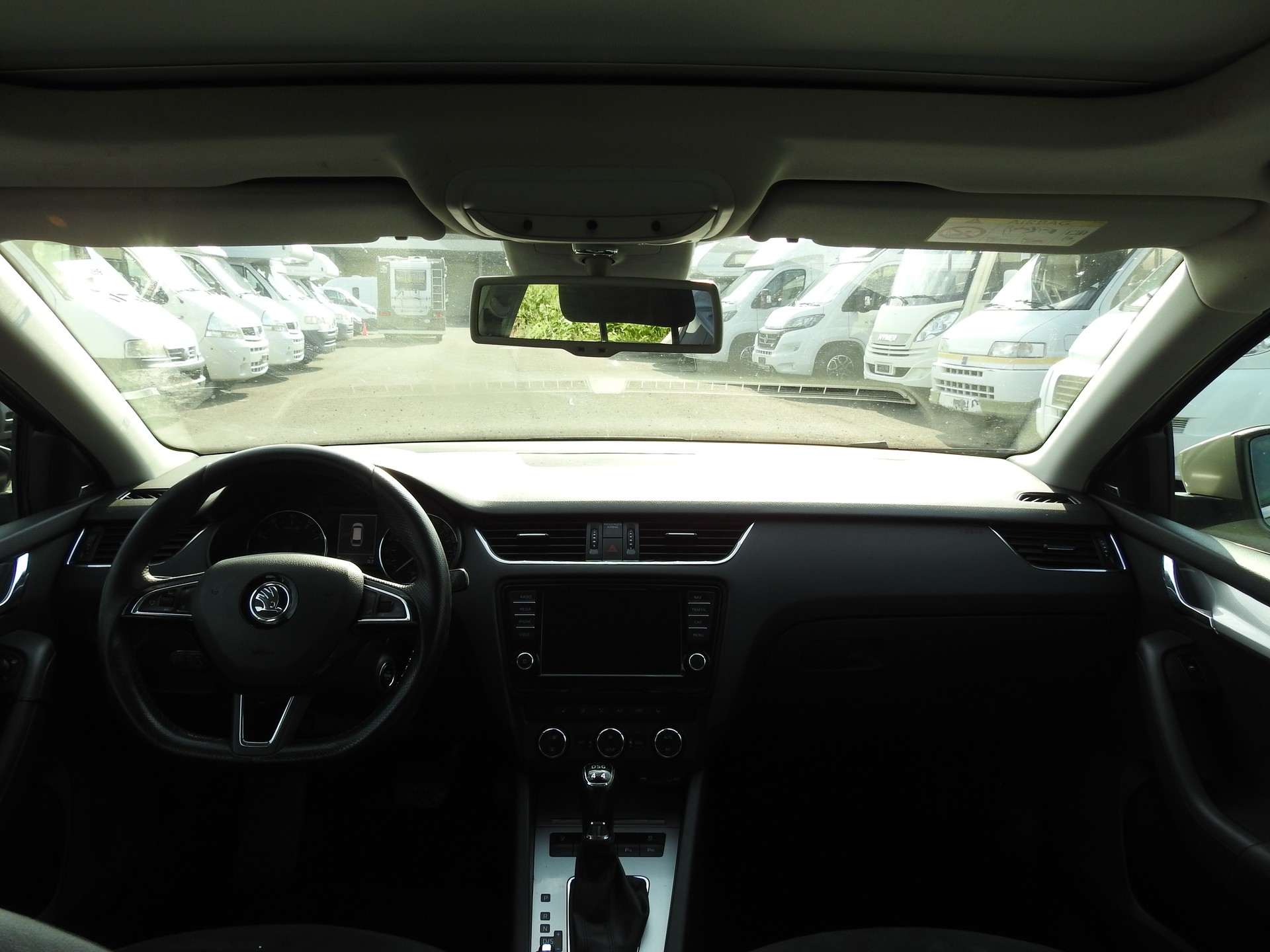 SKODA Octavia Combi 1.8 TSI Ambition 4x4 DSG-image-18
