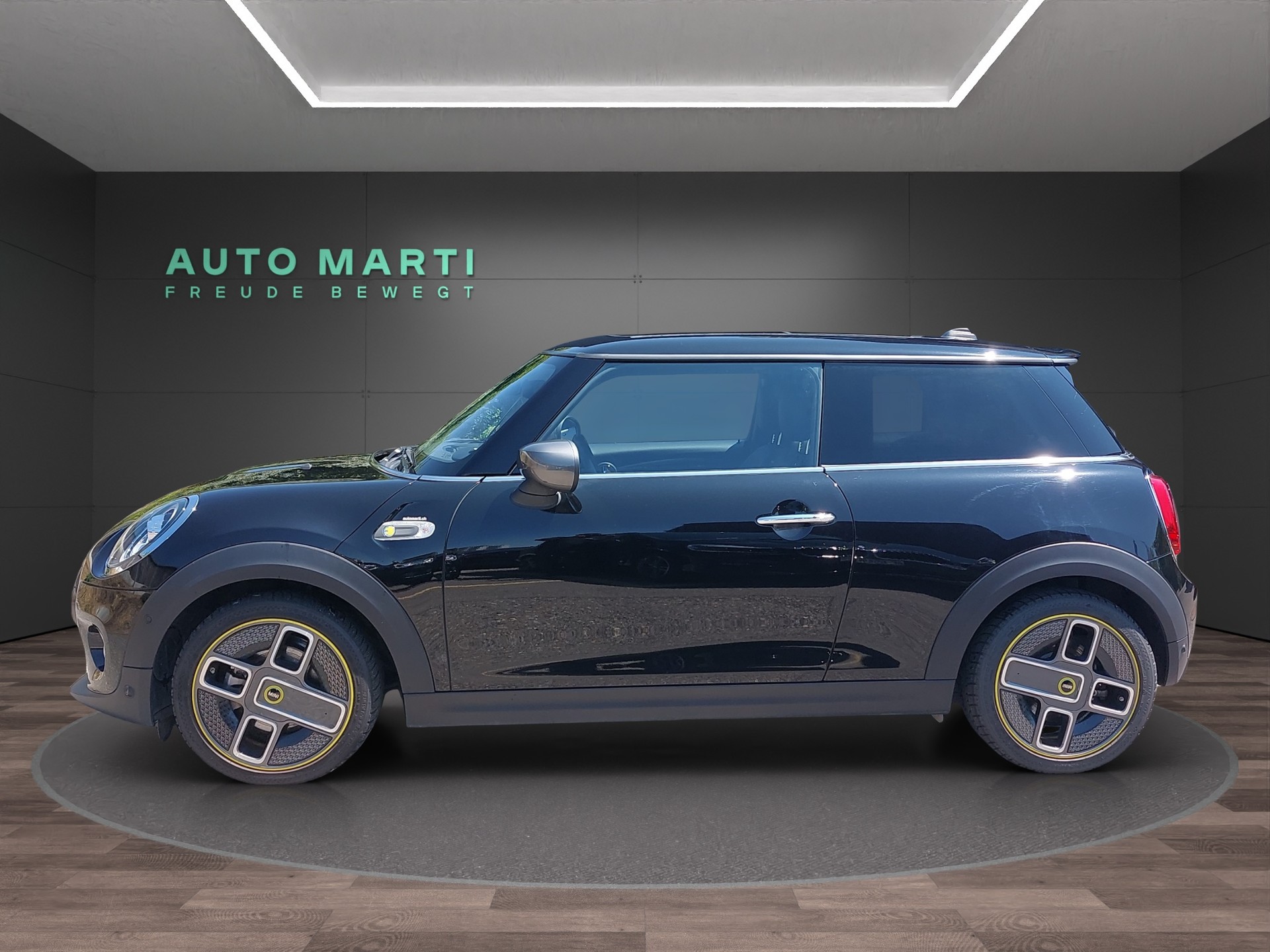MINI F56 Cooper SE-showroom-element-1