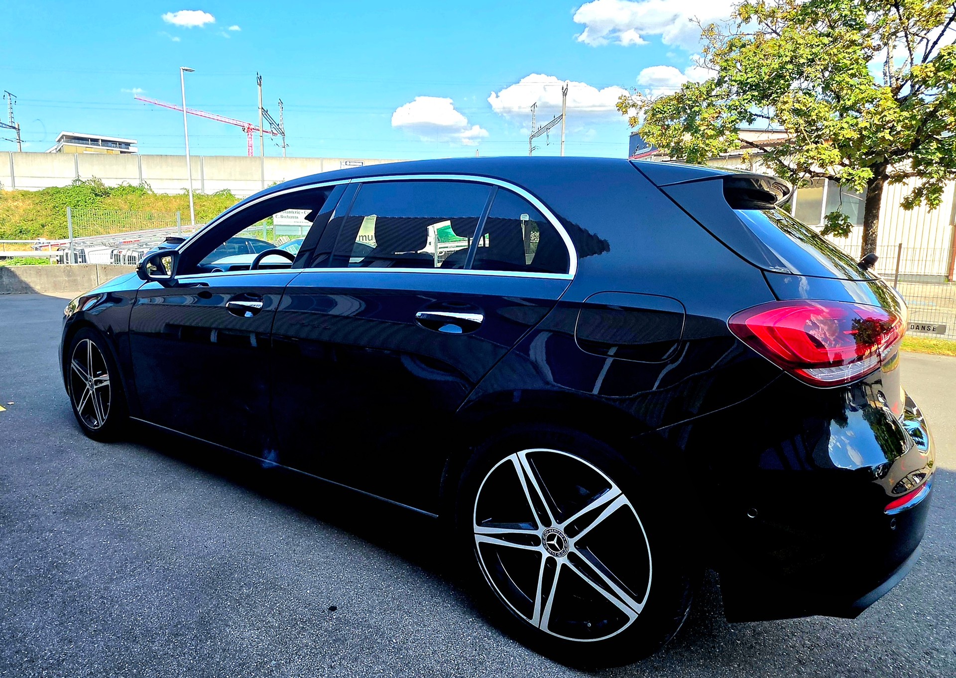 MERCEDES-BENZ A 200 7G-DCT-image-4