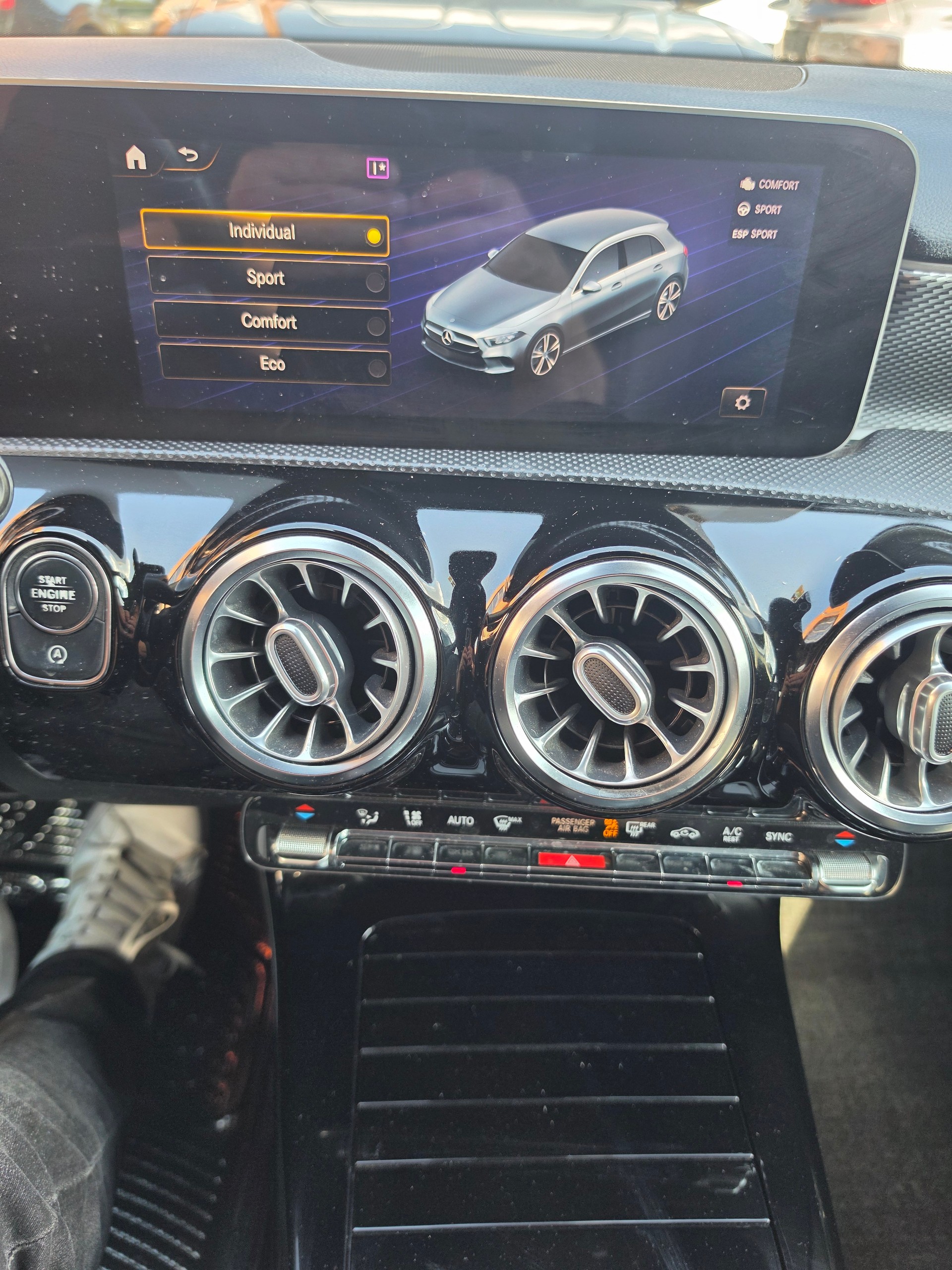 MERCEDES-BENZ A 200 7G-DCT-image-9
