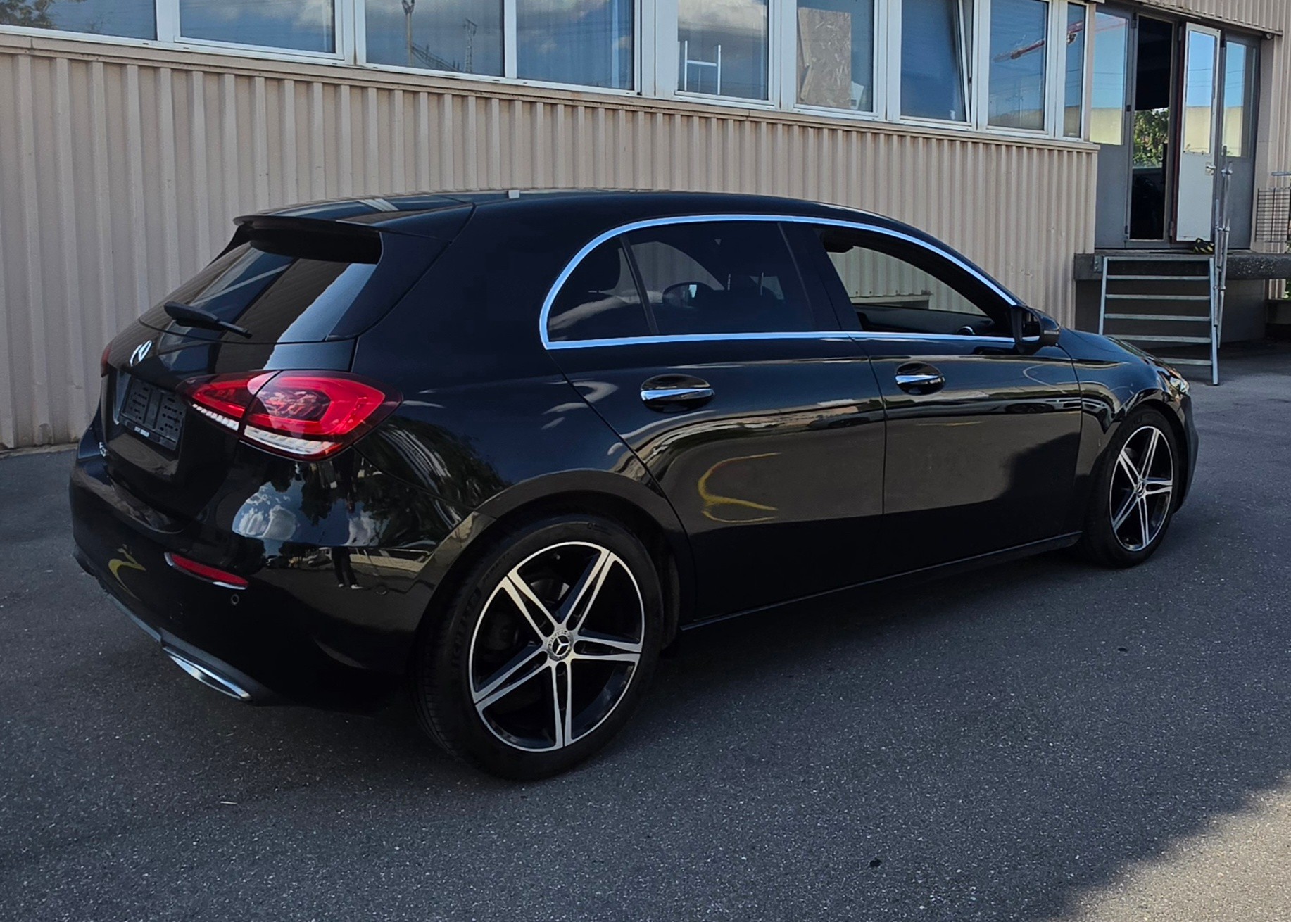 MERCEDES-BENZ A 200 7G-DCT-image-2