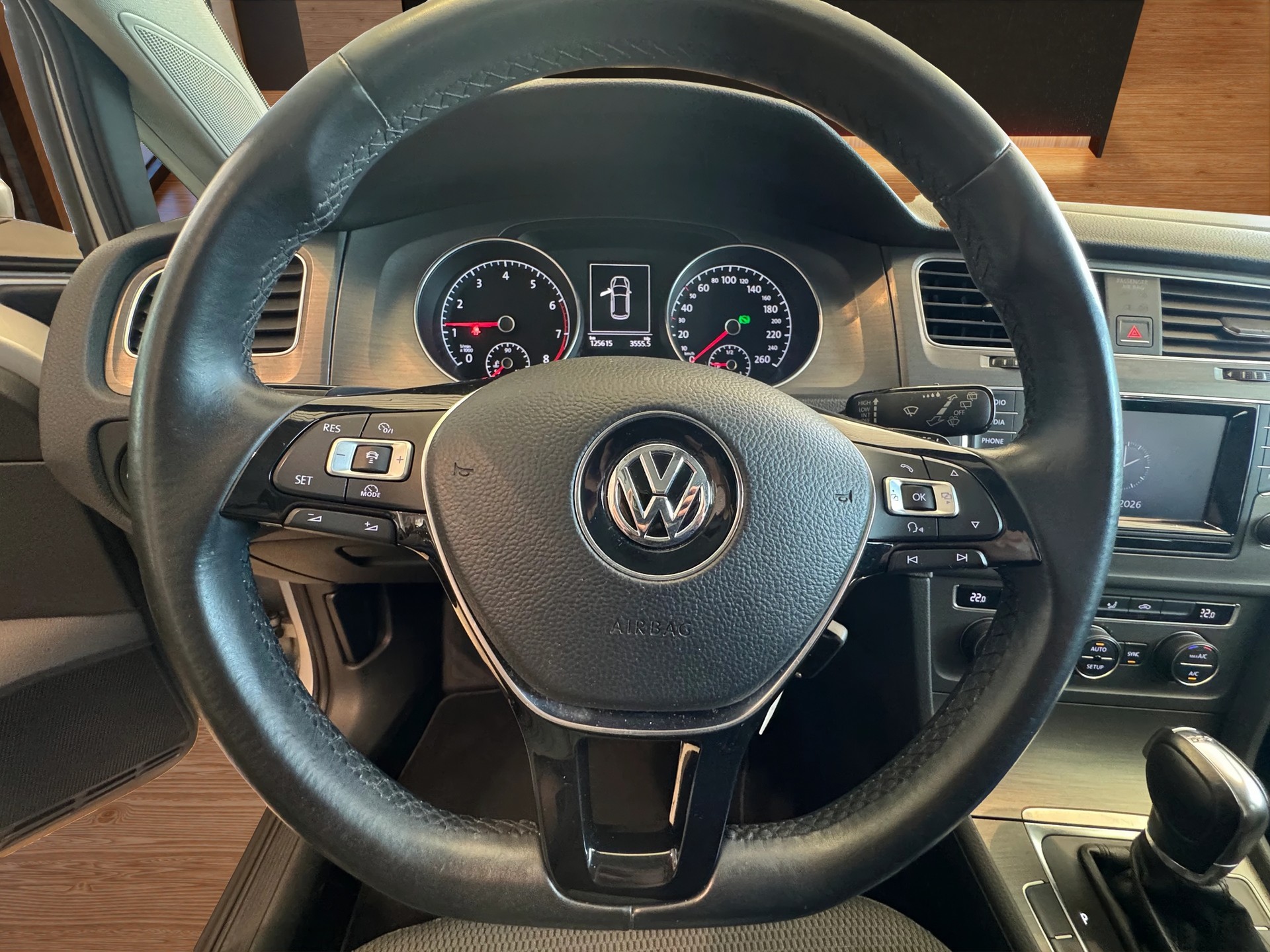VW Golf 1.2 TSI Comfortline DSG-image-6