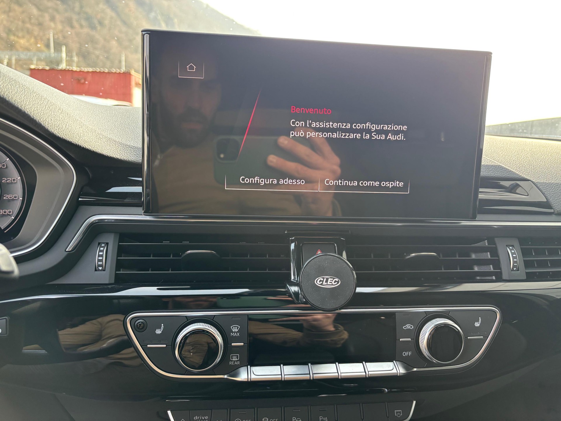 AUDI A4 Avant 2.0 45 TFSI S Line quattro S-Tronic-image-12