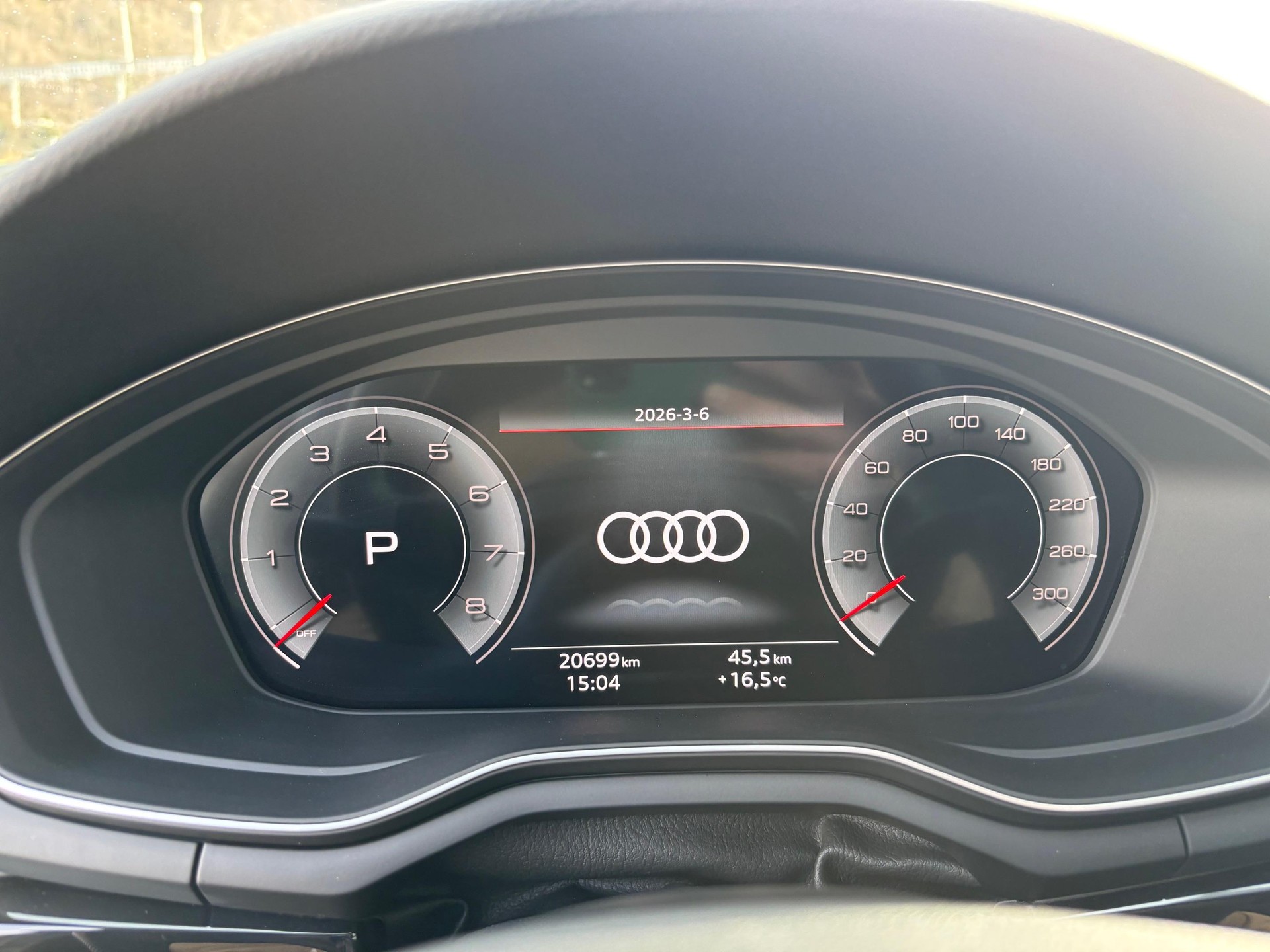 AUDI A4 Avant 2.0 45 TFSI S Line quattro S-Tronic-image-9