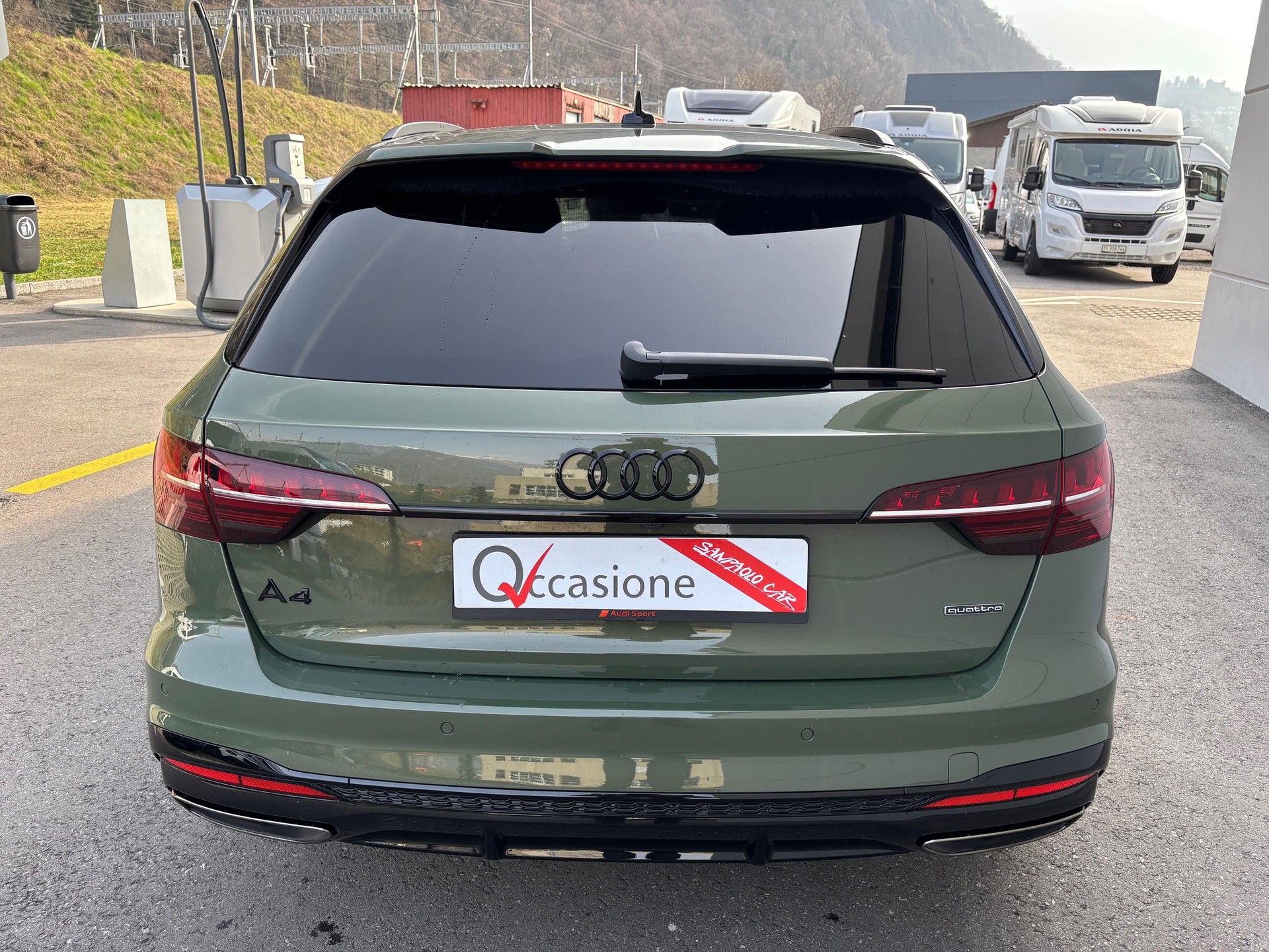 AUDI A4 Avant 2.0 45 TFSI S Line quattro S-Tronic-image-5