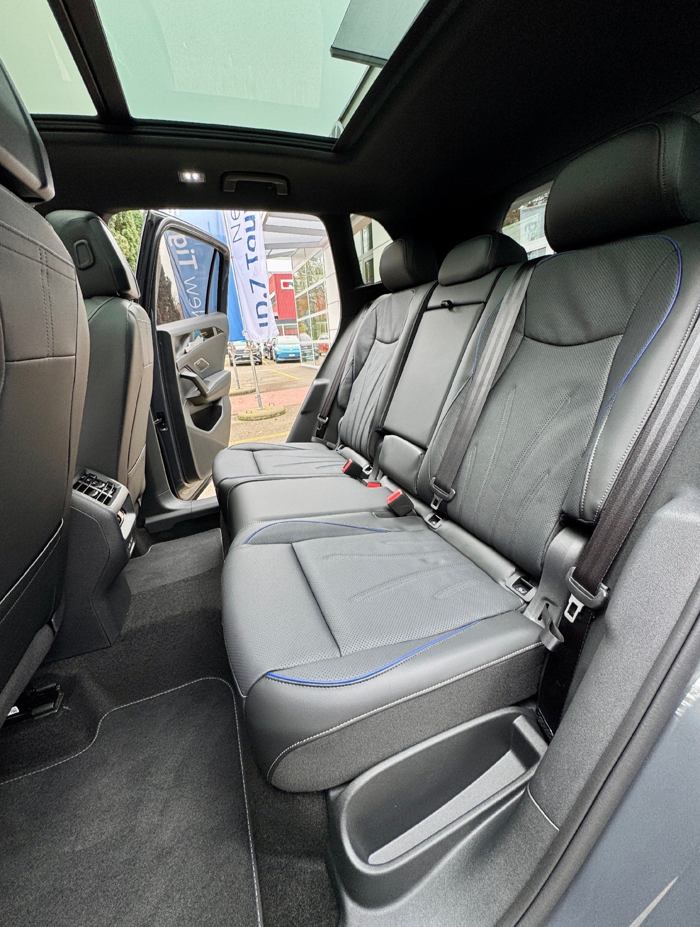 VW 2.0 TDI SCR R-Line United DSG 4motion-image-6