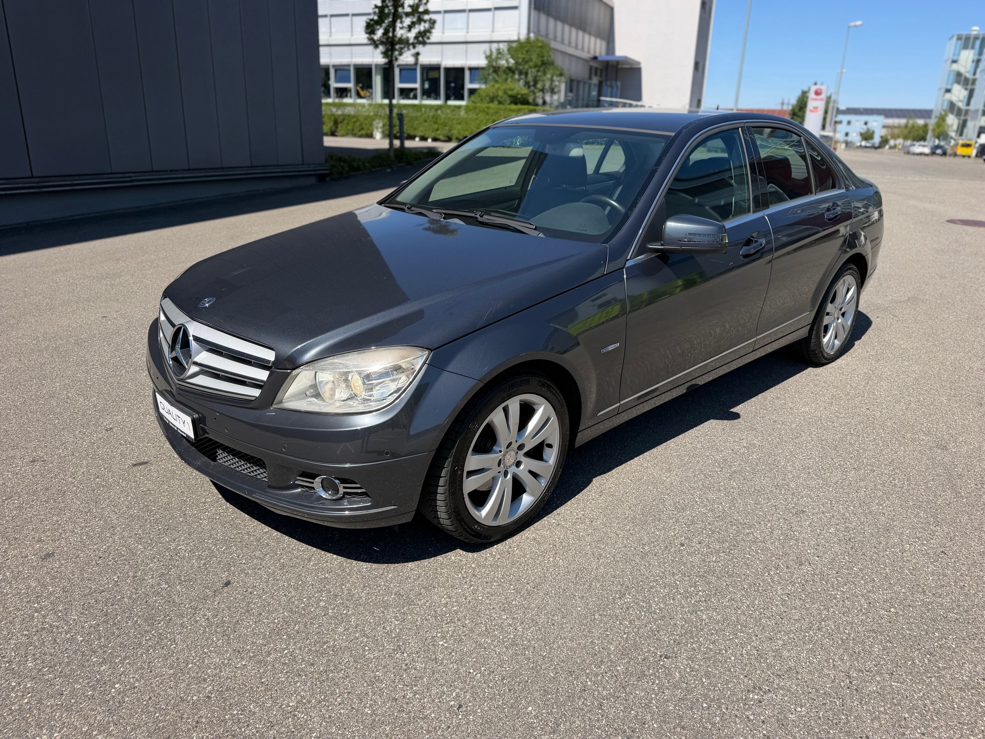 MERCEDES-BENZ C 200 CGI BlueEfficiency Automatic-image-0