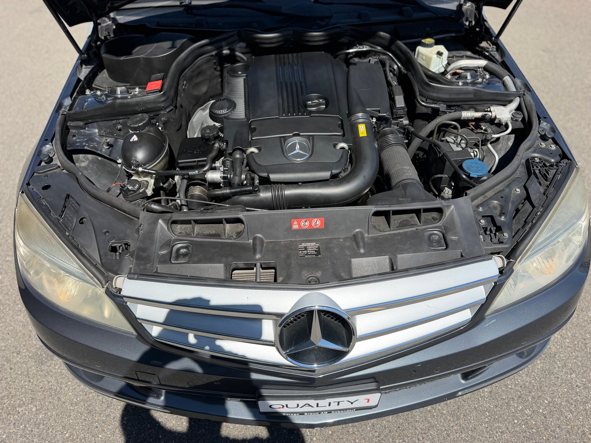MERCEDES-BENZ C 200 CGI BlueEfficiency Automatic-image-5