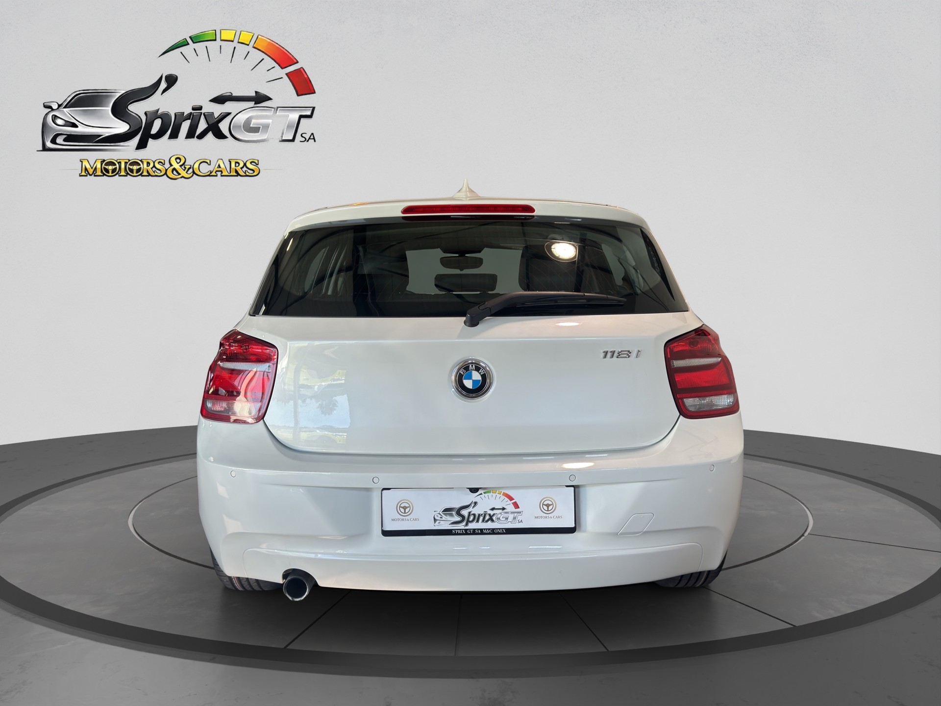BMW 118i Steptronic-image-3