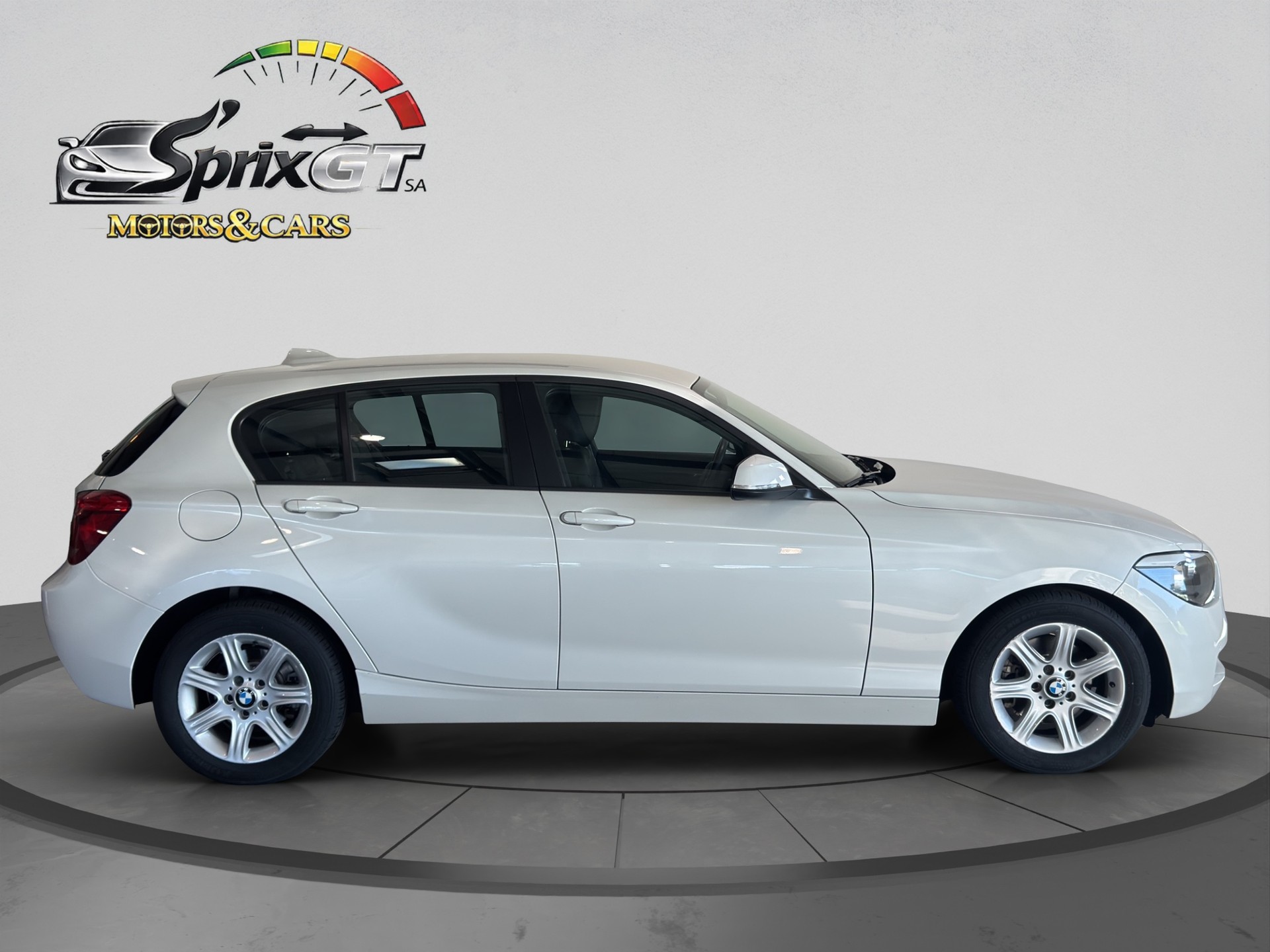 BMW 118i Steptronic-image-5