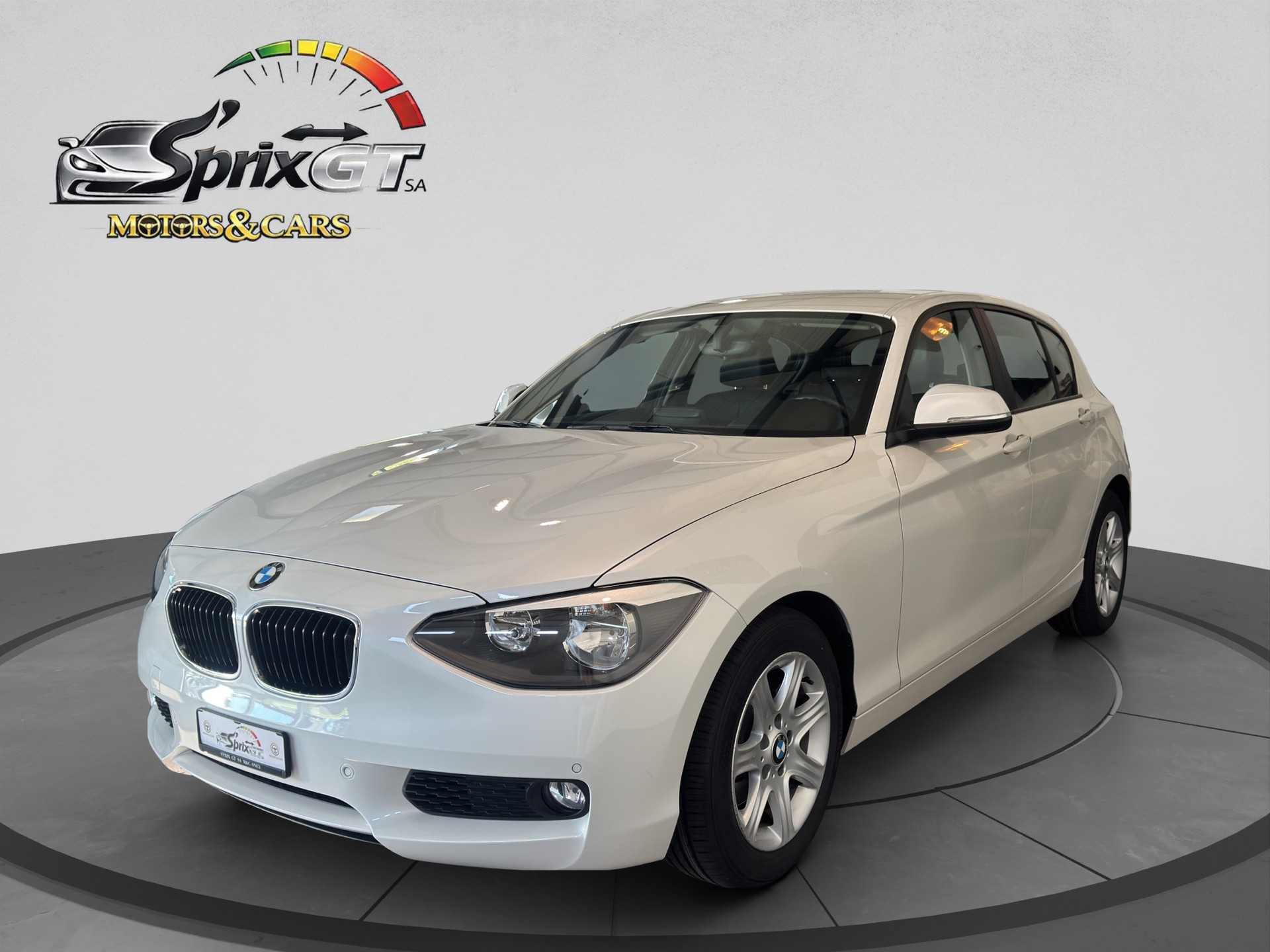BMW 118i Steptronic-image-0