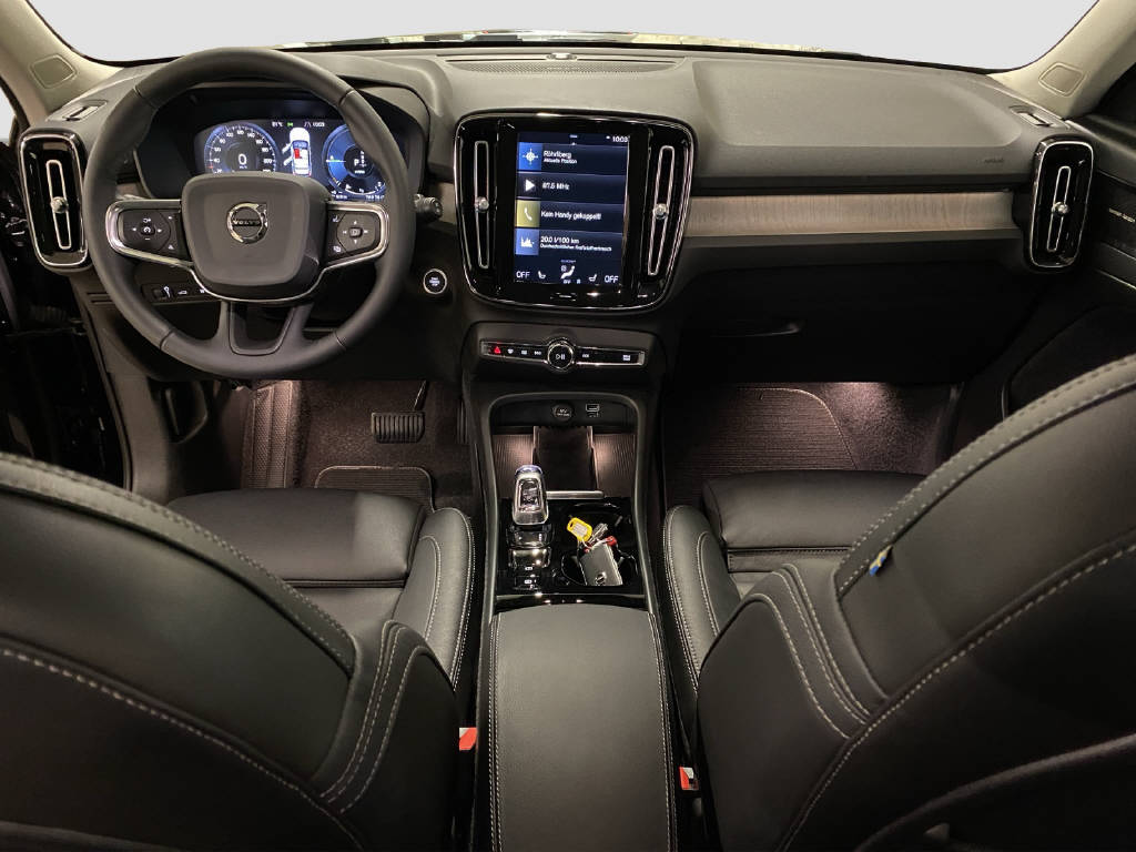 VOLVO XC40 1.5 T5 TE Inscription-image-10