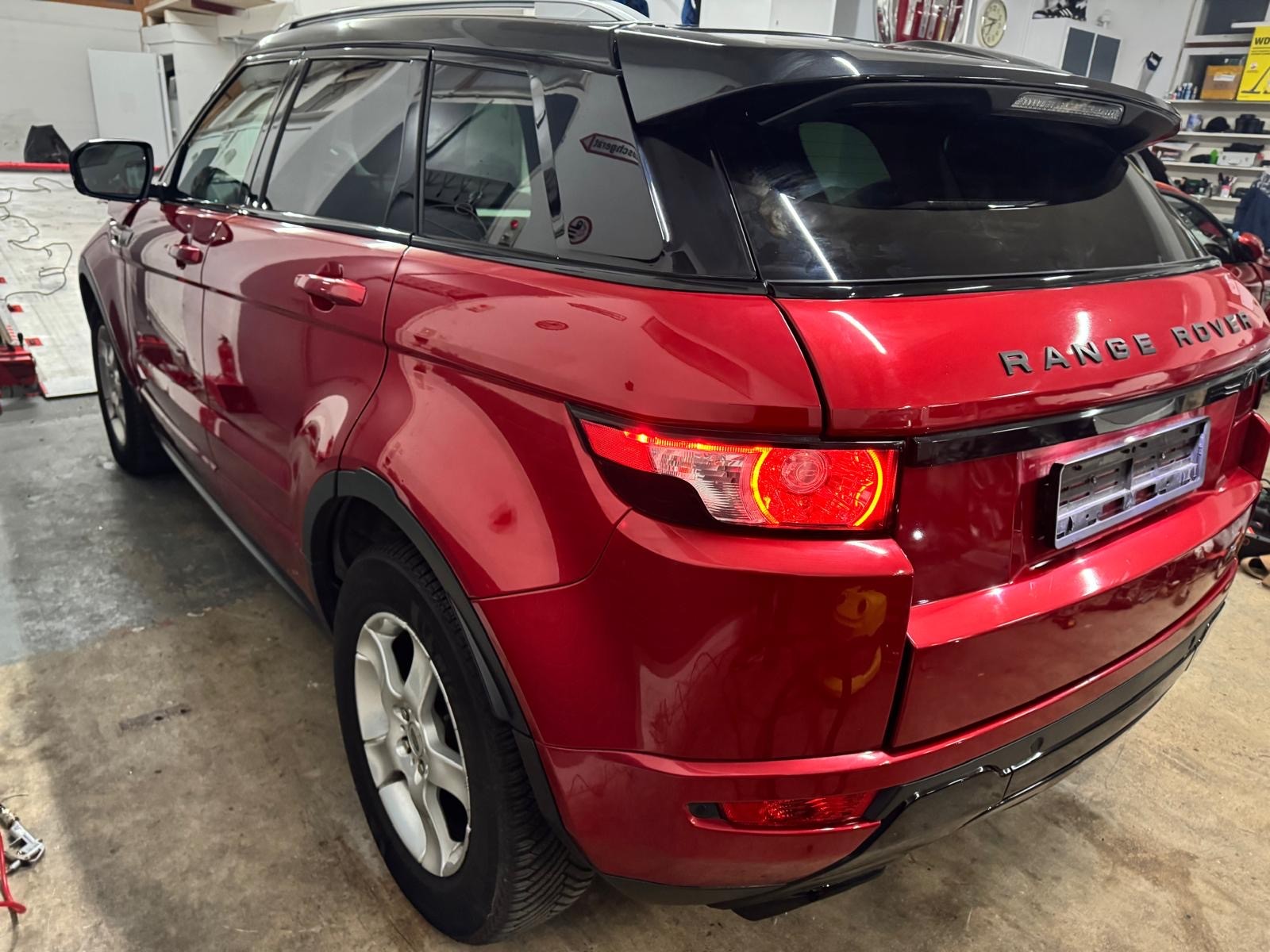 LAND ROVER Range Rover Evoque 2.2 SD4 Dynamic AT6-image-2