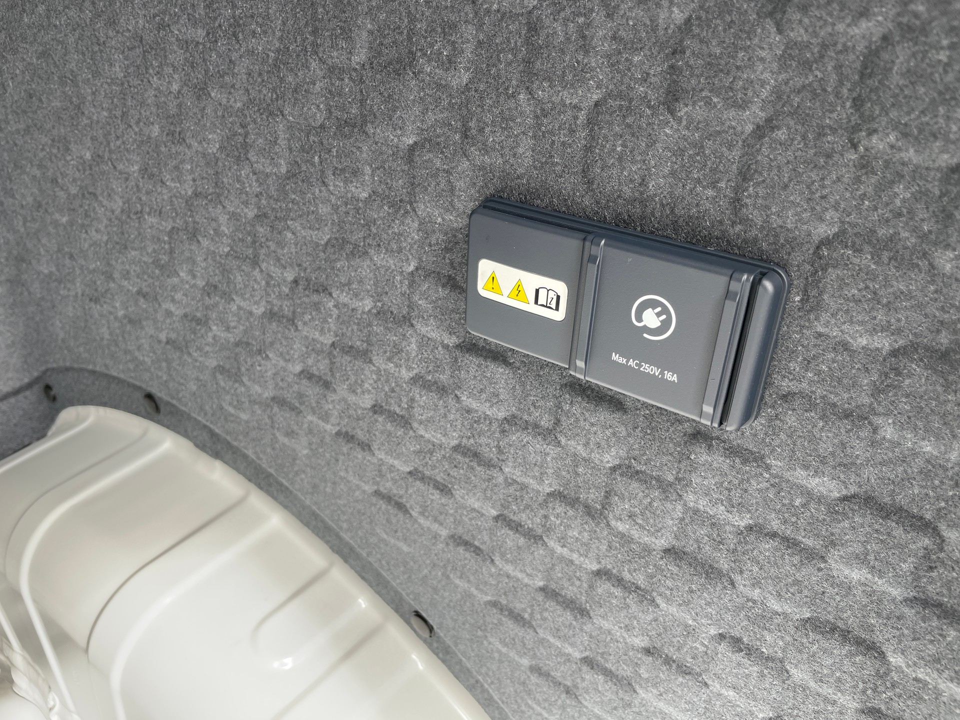 KIA PV5 Cargo 71.2 kWh Elite, Wärmepumpe und 2-Schiebetüren-image-6
