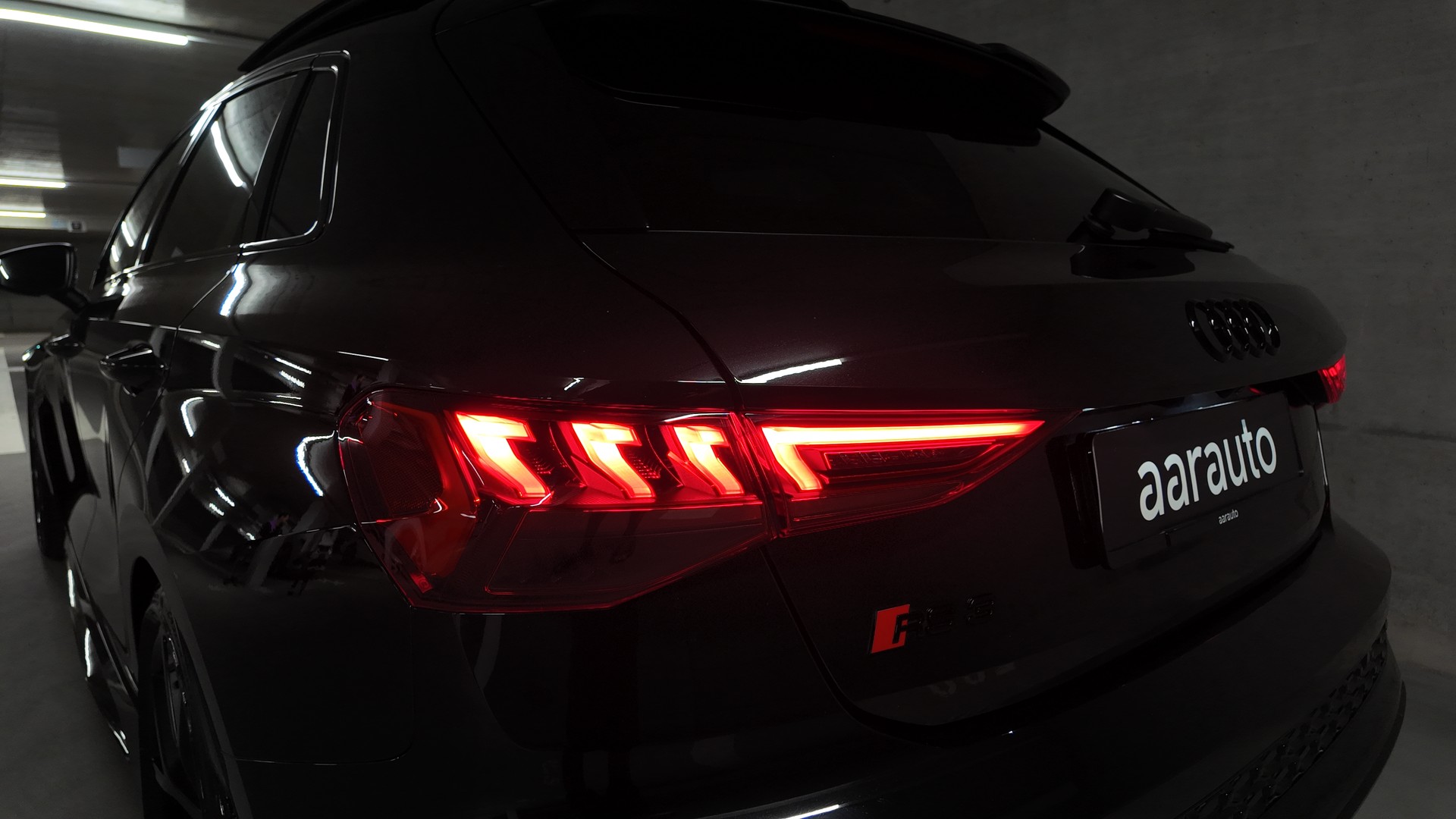 AUDI RS3 Sportback 2.5 TSI quattro S-tronic-image-7