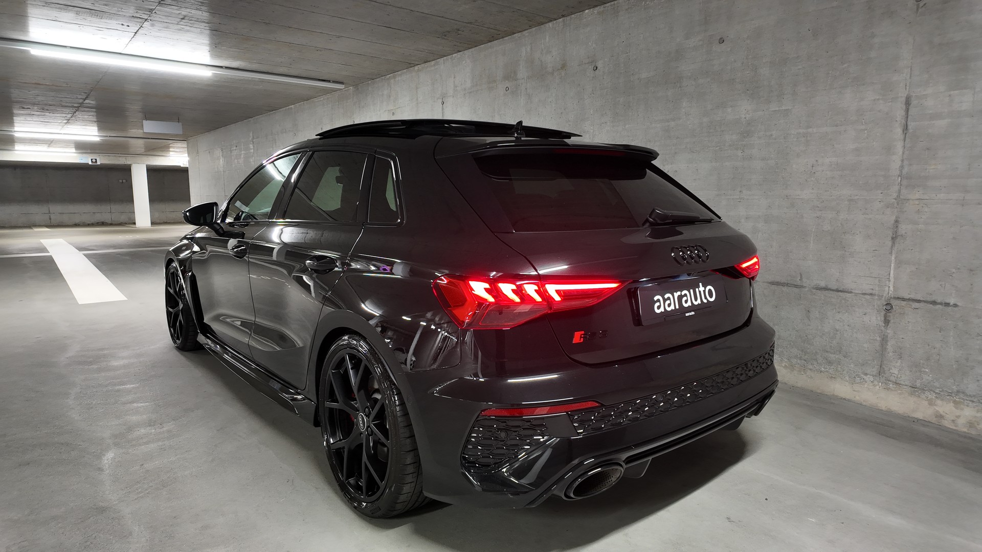AUDI RS3 Sportback 2.5 TSI quattro S-tronic-showroom-element-1