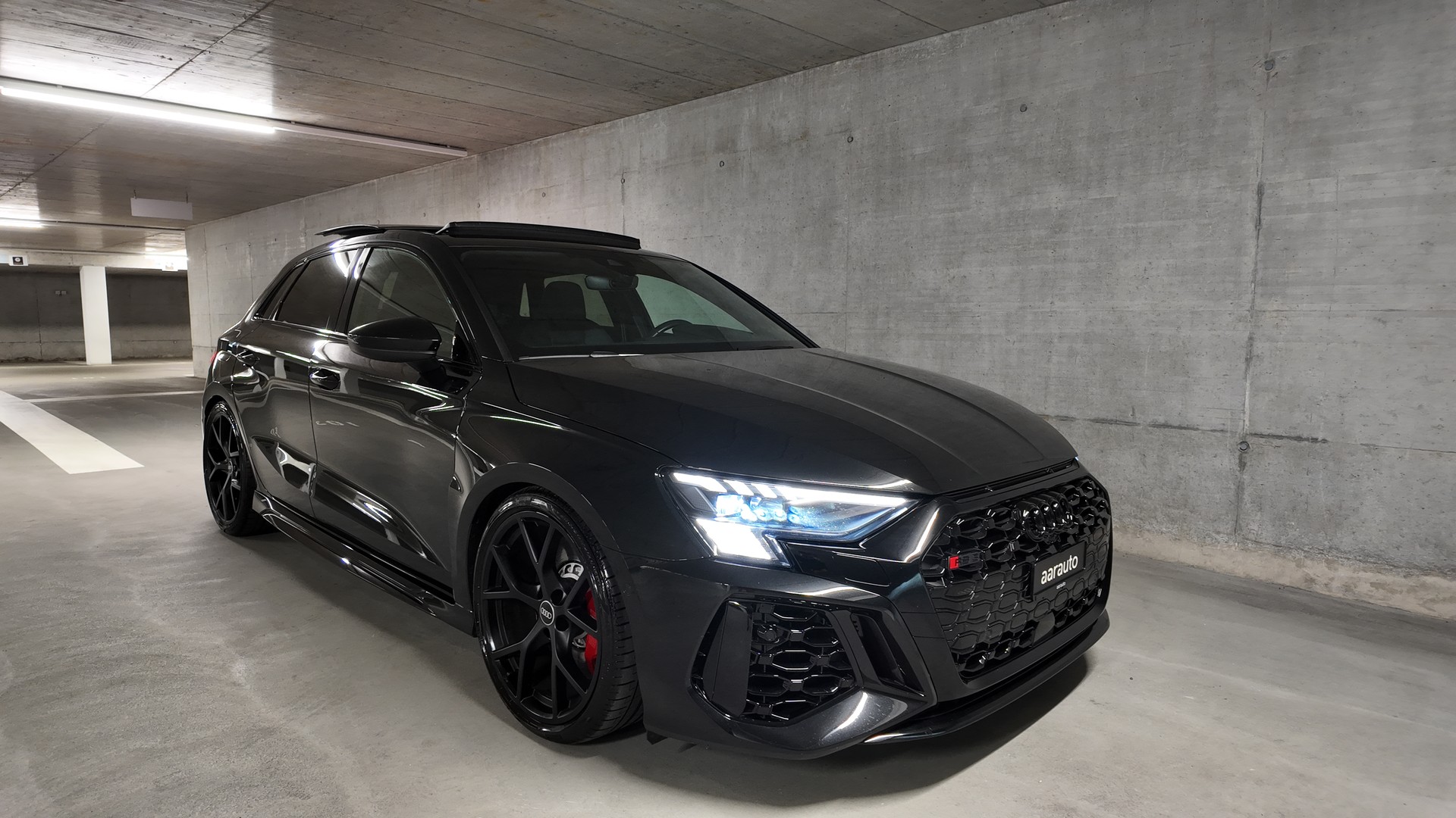 AUDI RS3 Sportback 2.5 TSI quattro S-tronic-image-5