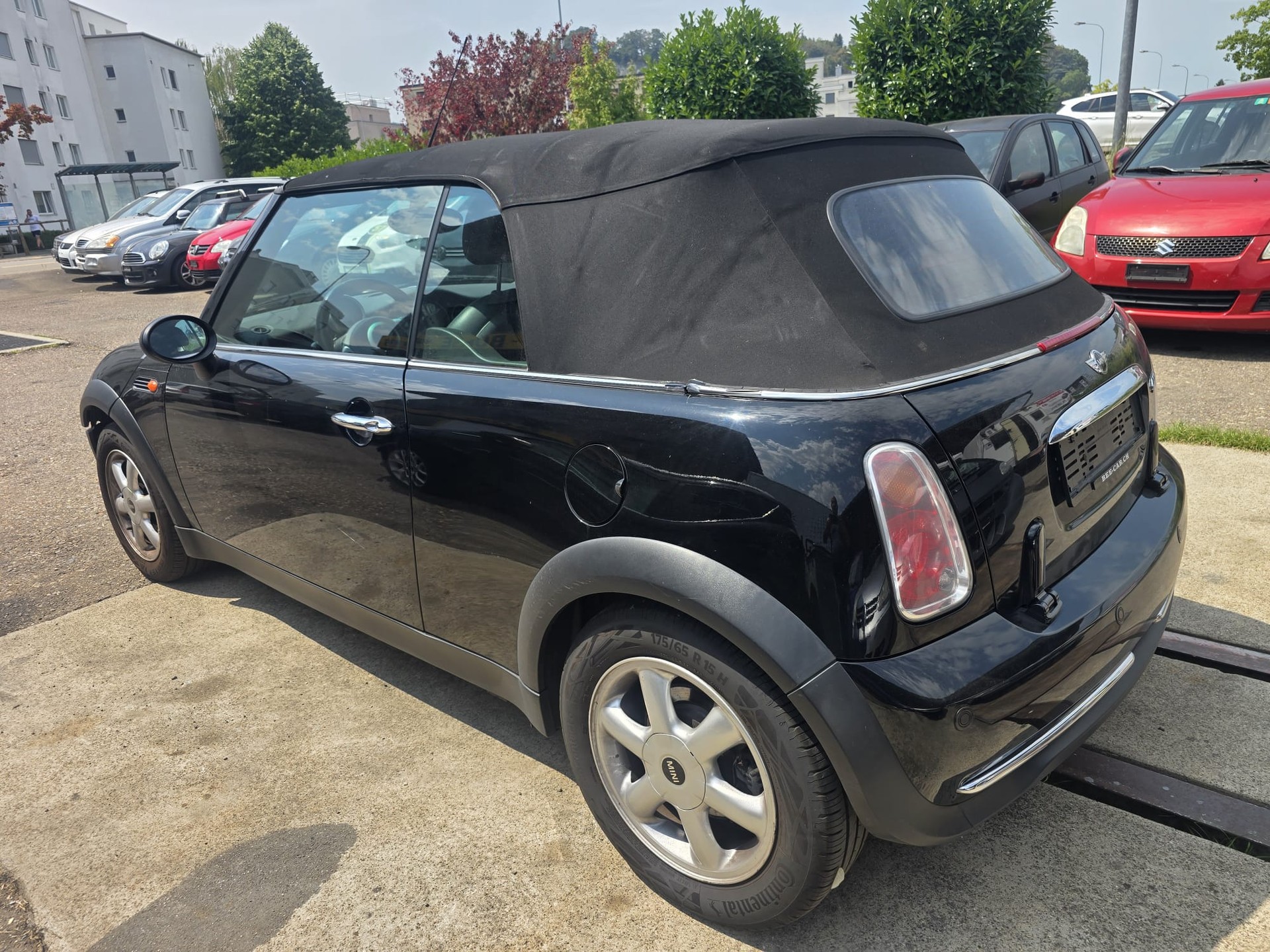 MINI One Cabriolet-image-3
