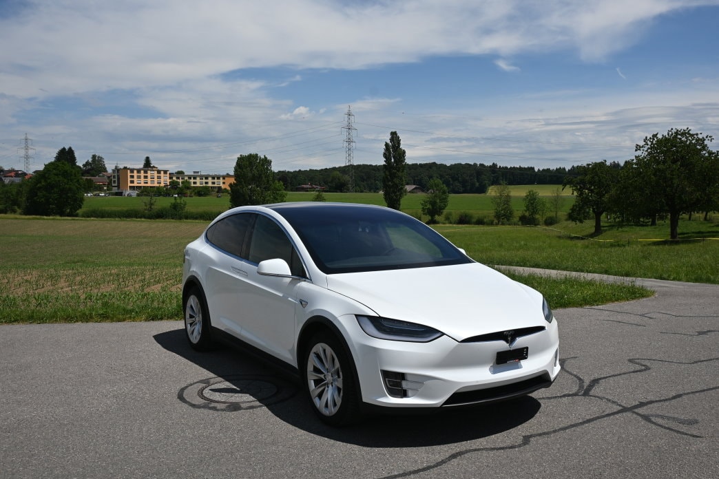 TESLA Model X 75 D-image-1