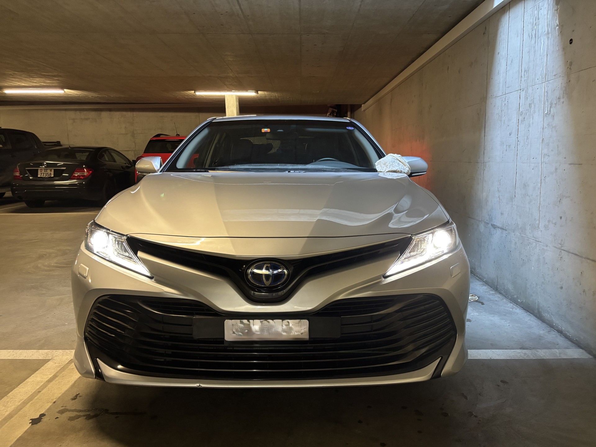 TOYOTA 2.5 HSD Business