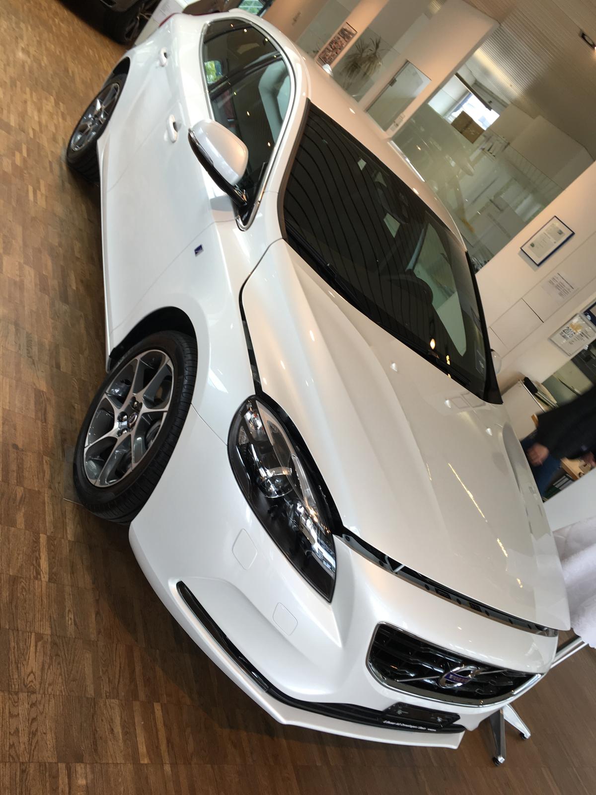 VOLVO 2.0 D2 Momentum S/S-image-0