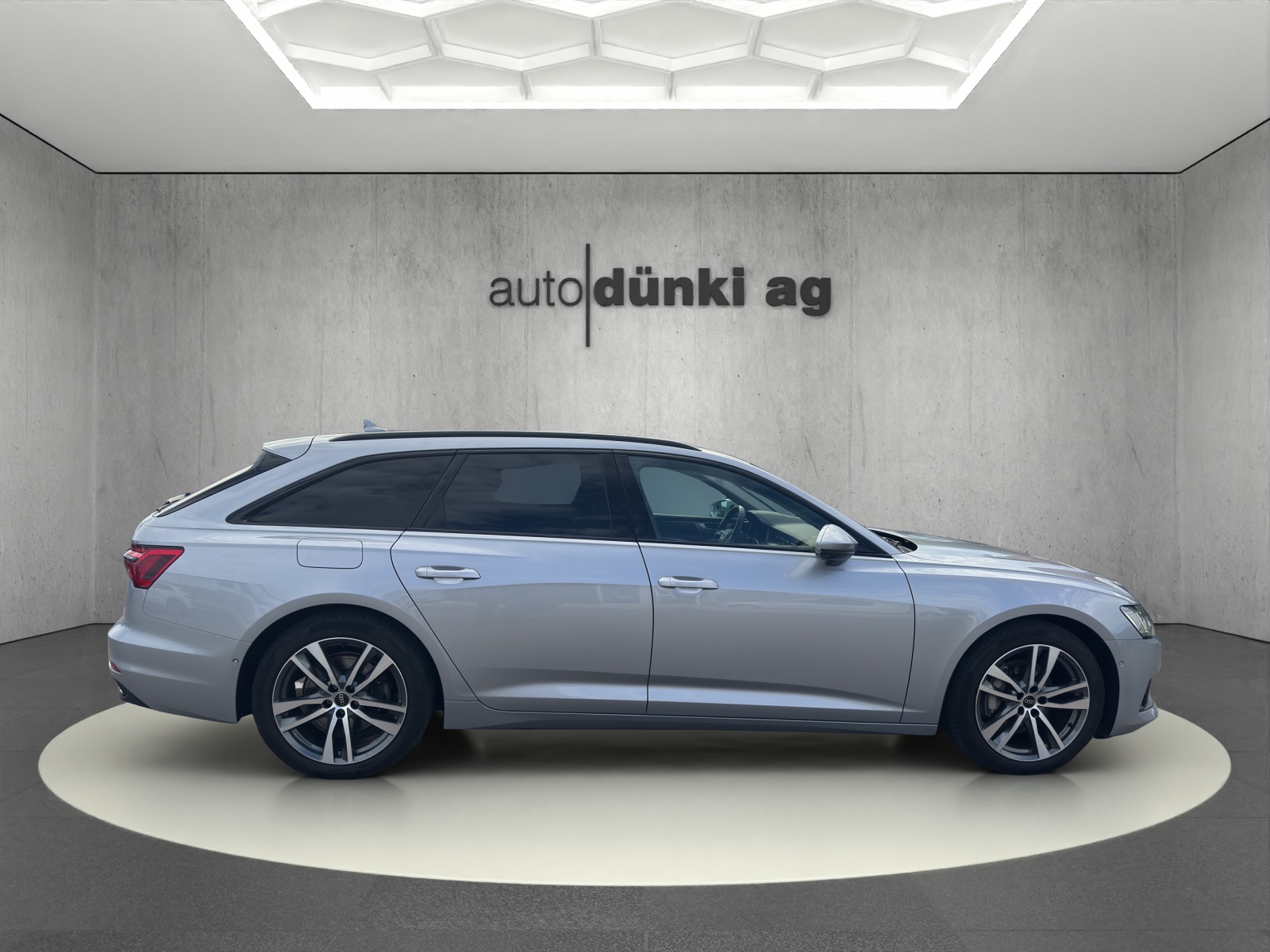 AUDI A6 Avant 45 TFSI Sport S-tronic quattro-image-4