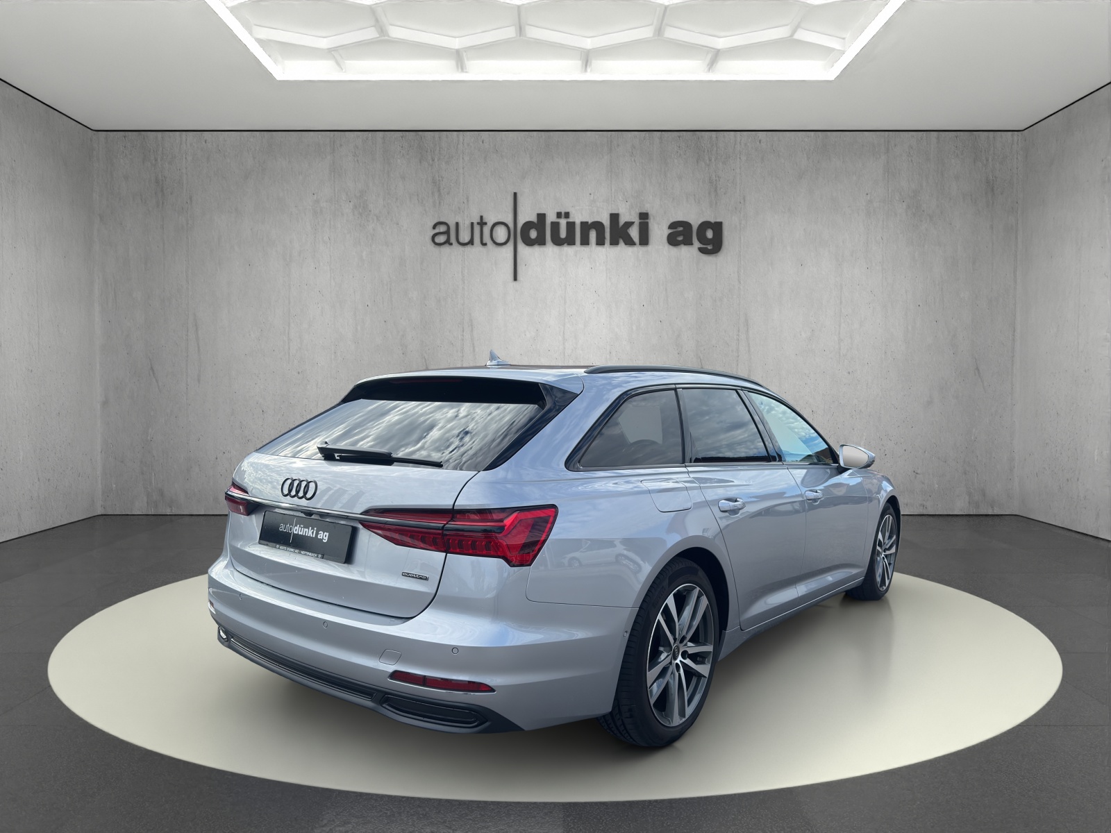 AUDI A6 Avant 45 TFSI Sport S-tronic quattro-image-3