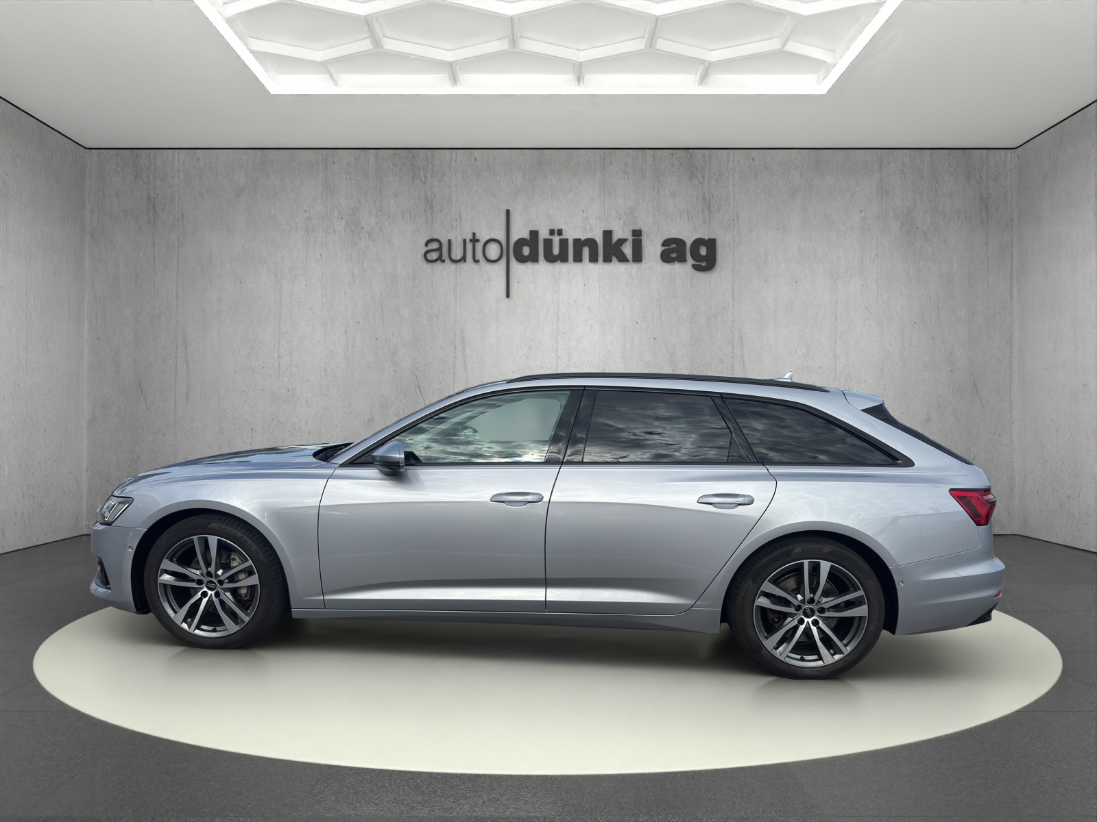 AUDI A6 Avant 45 TFSI Sport S-tronic quattro-image-1