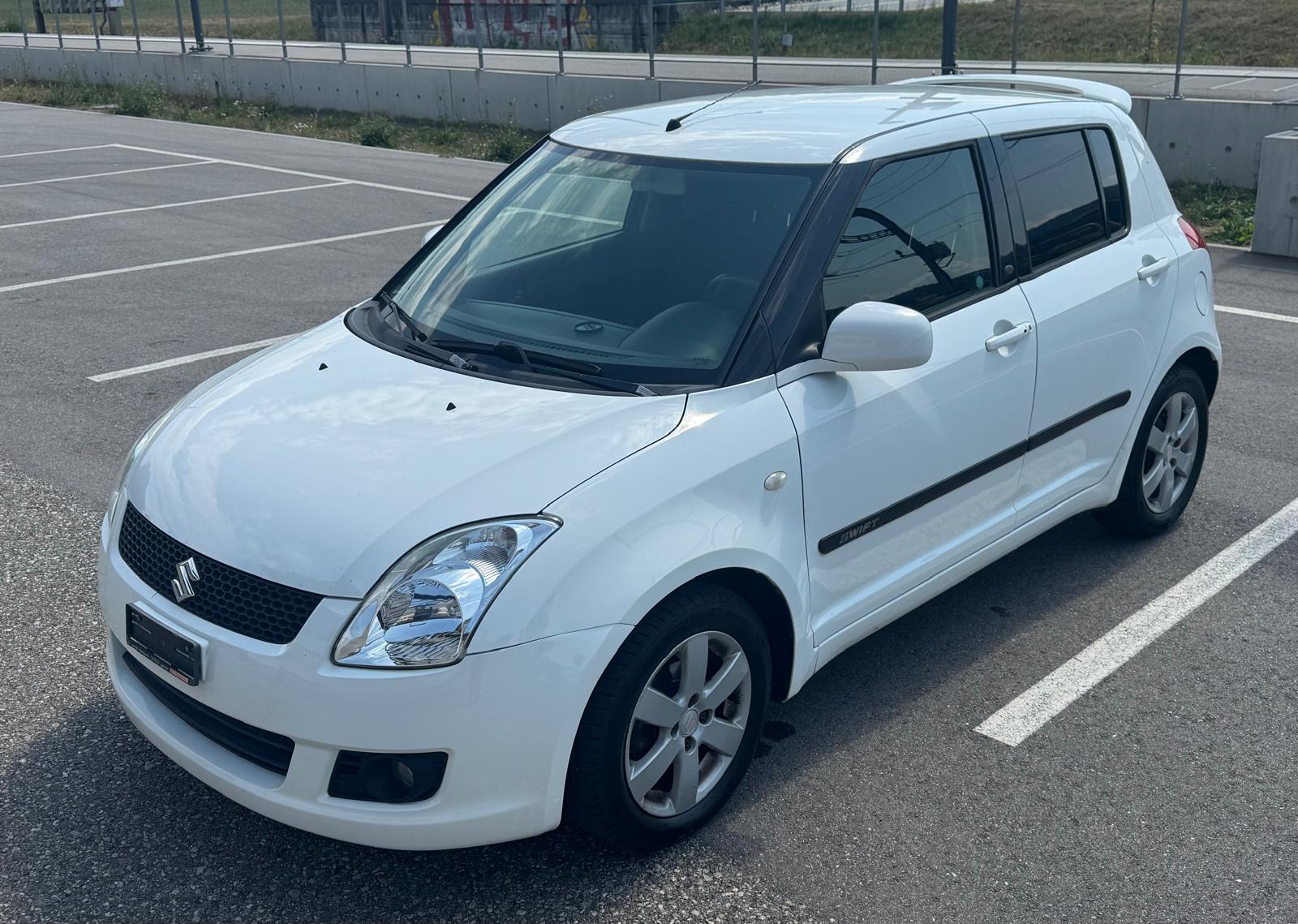 SUZUKI Swift 1.5i 16V VVT GL Top-image-0