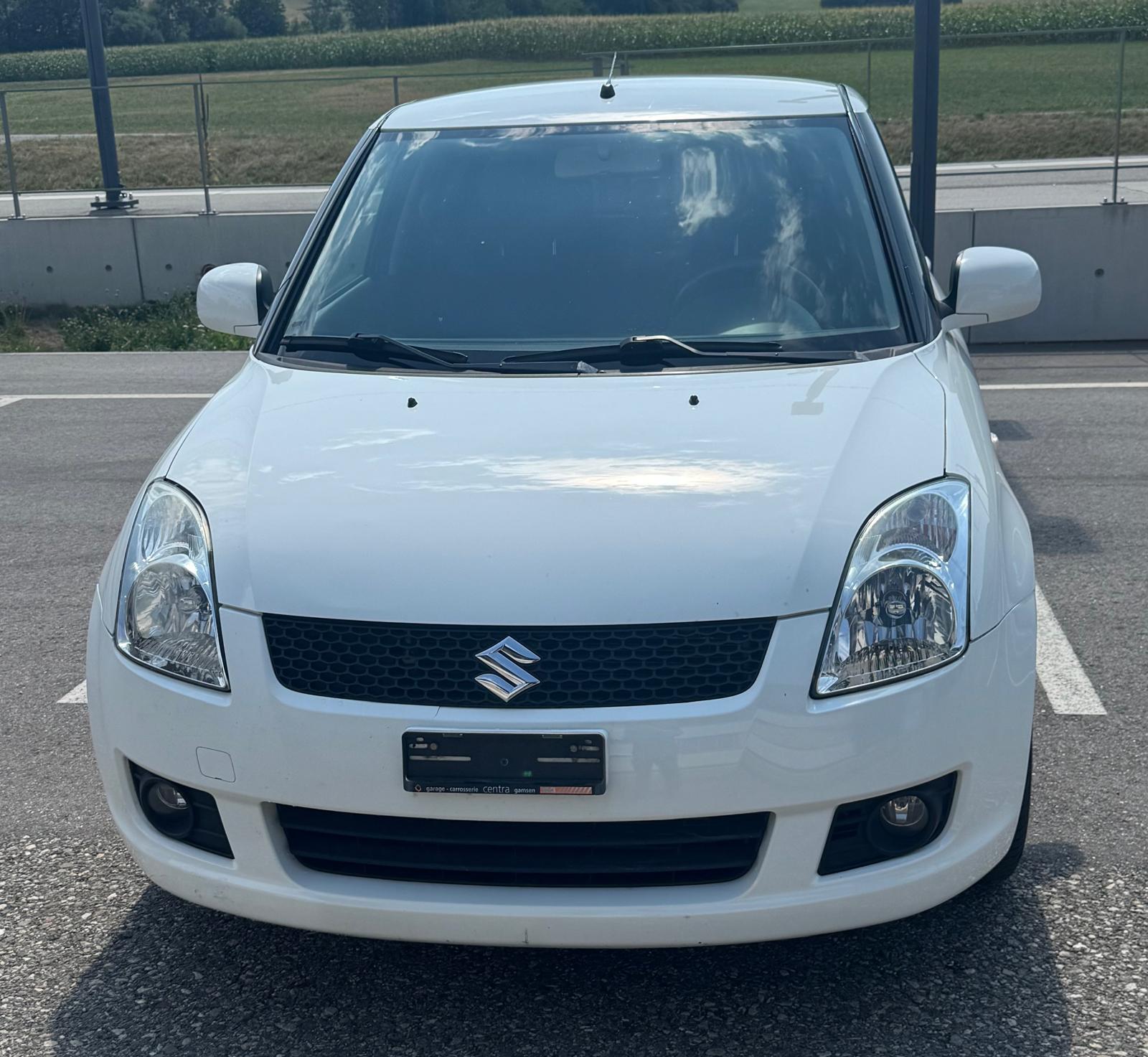 SUZUKI Swift 1.5i 16V VVT GL Top-image-2