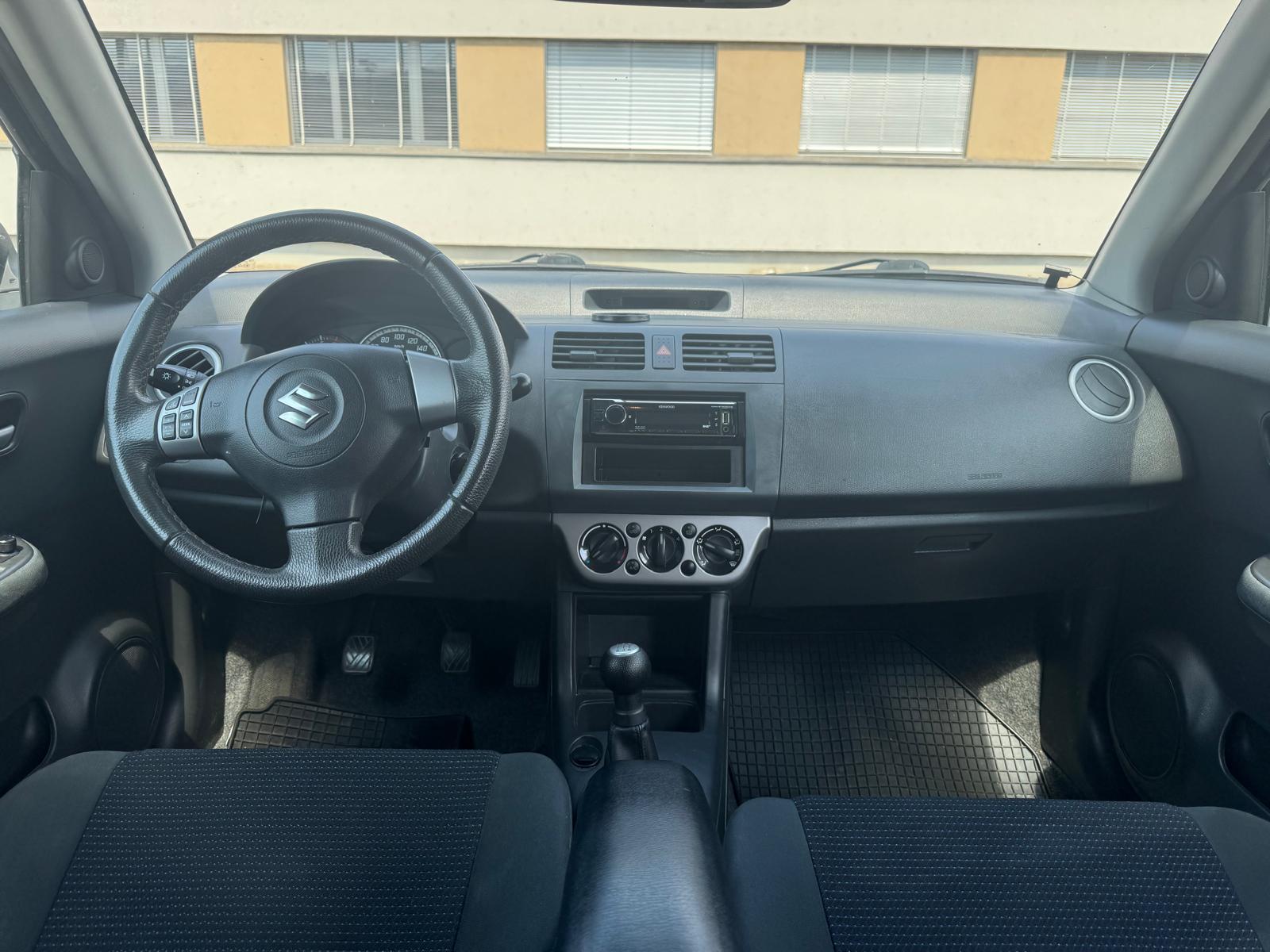 SUZUKI Swift 1.5i 16V VVT GL Top-image-9