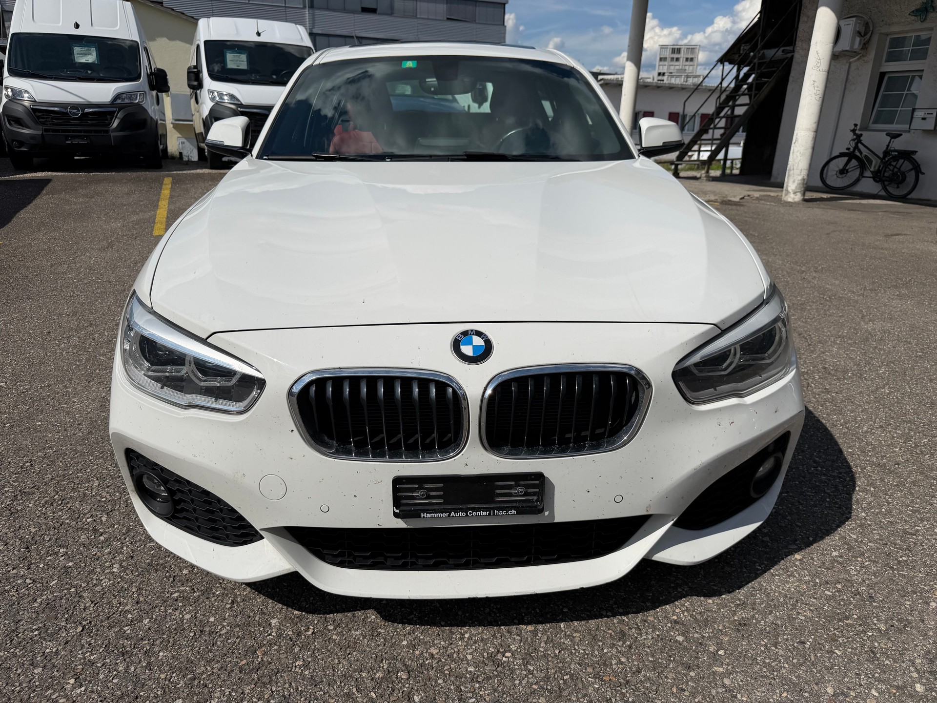 BMW 120d xDrive M Sport Steptronic-image-6