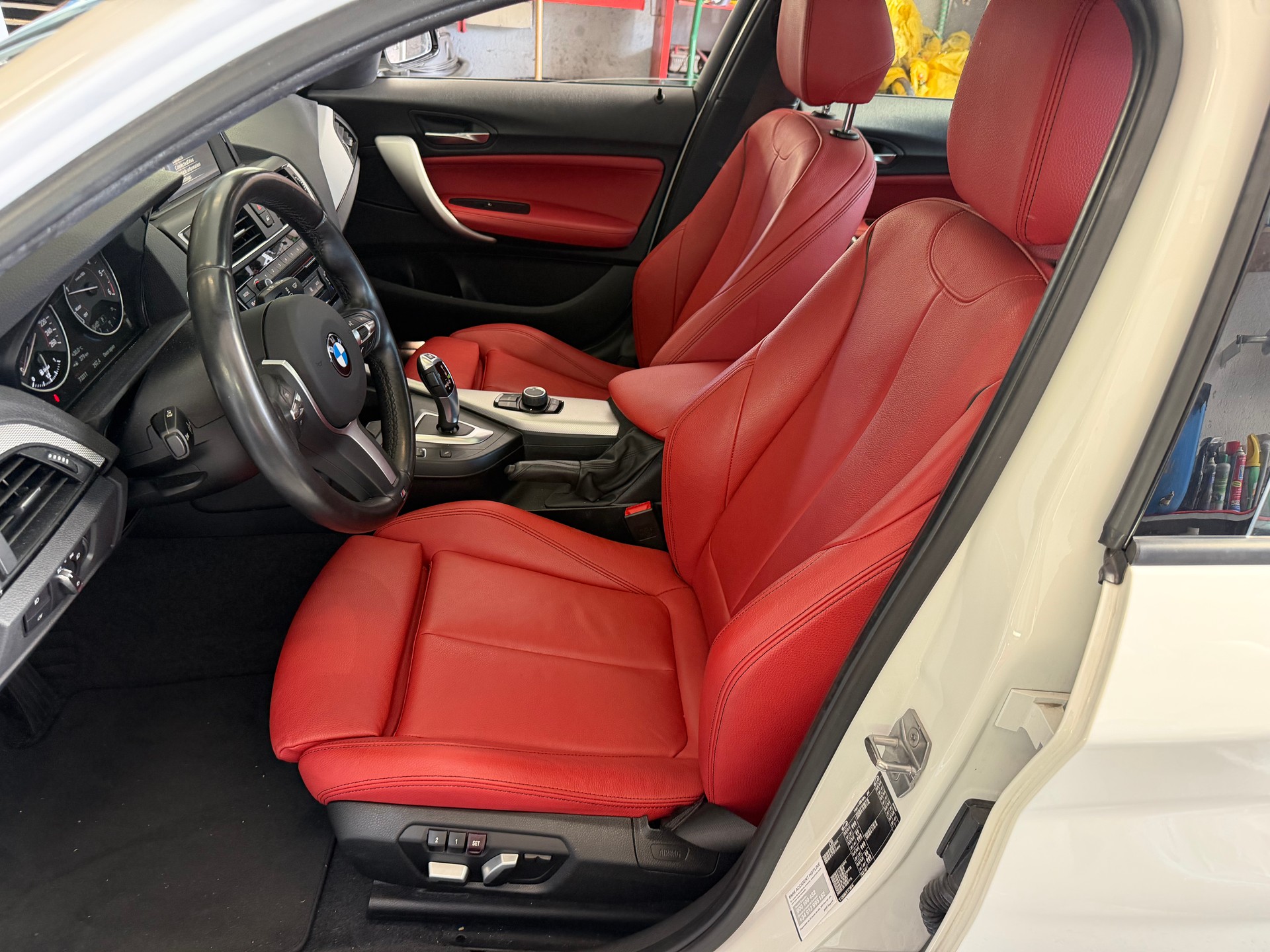 BMW 120d xDrive M Sport Steptronic-image-11