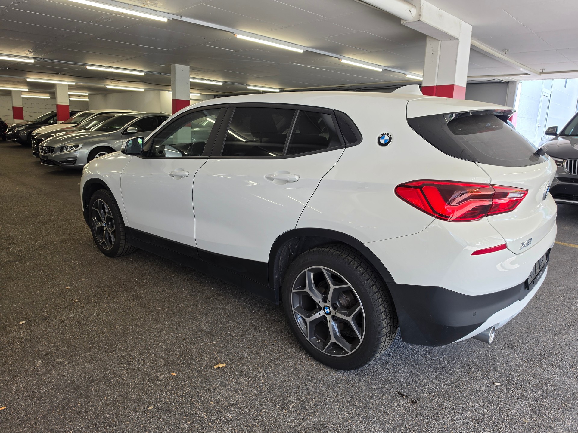 BMW X2 sDrive 18i-image-5