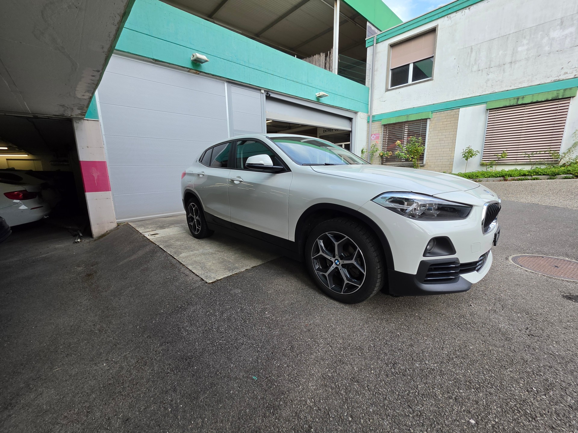 BMW X2 sDrive 18i-image-4
