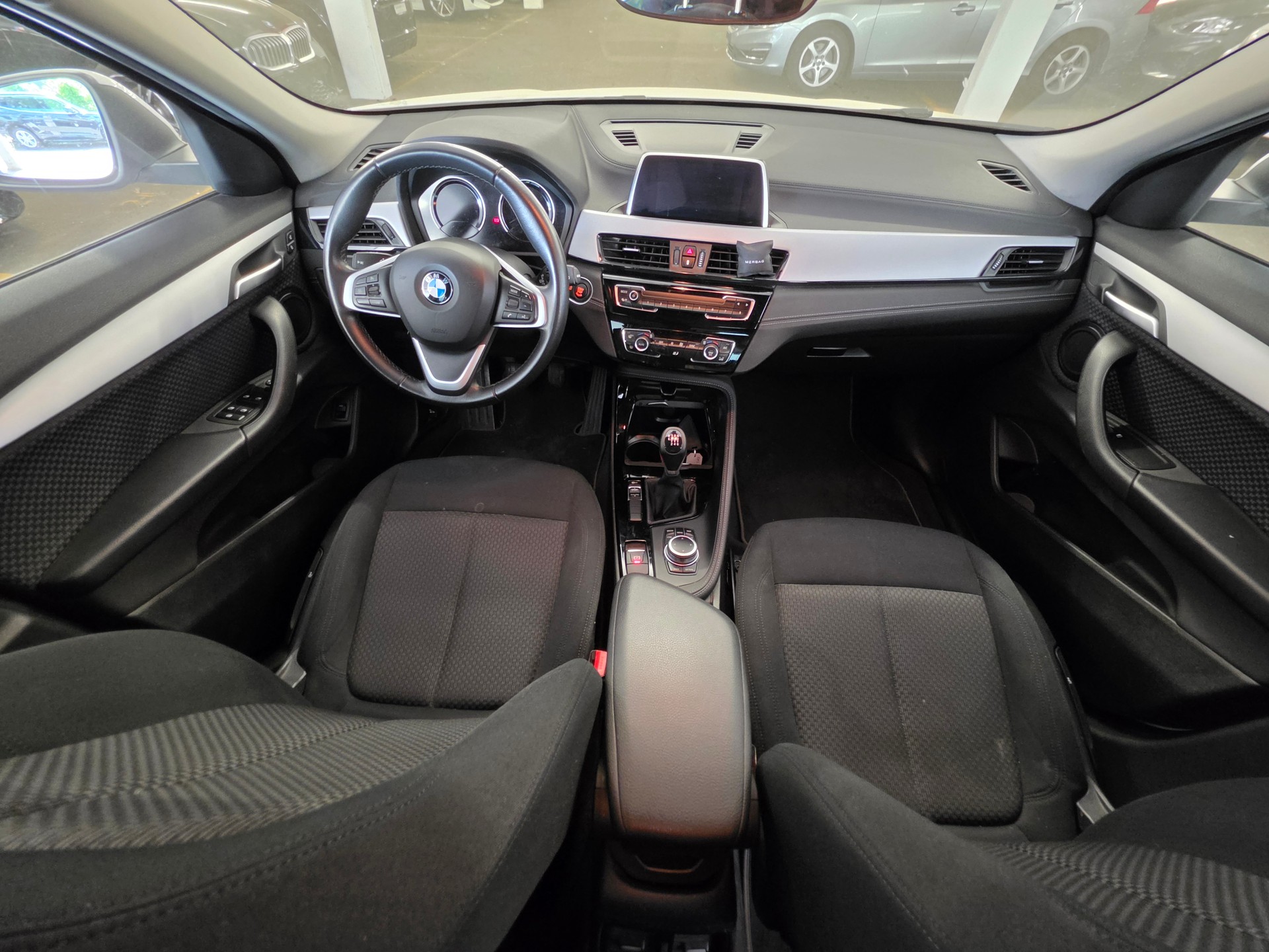 BMW X2 sDrive 18i-image-8