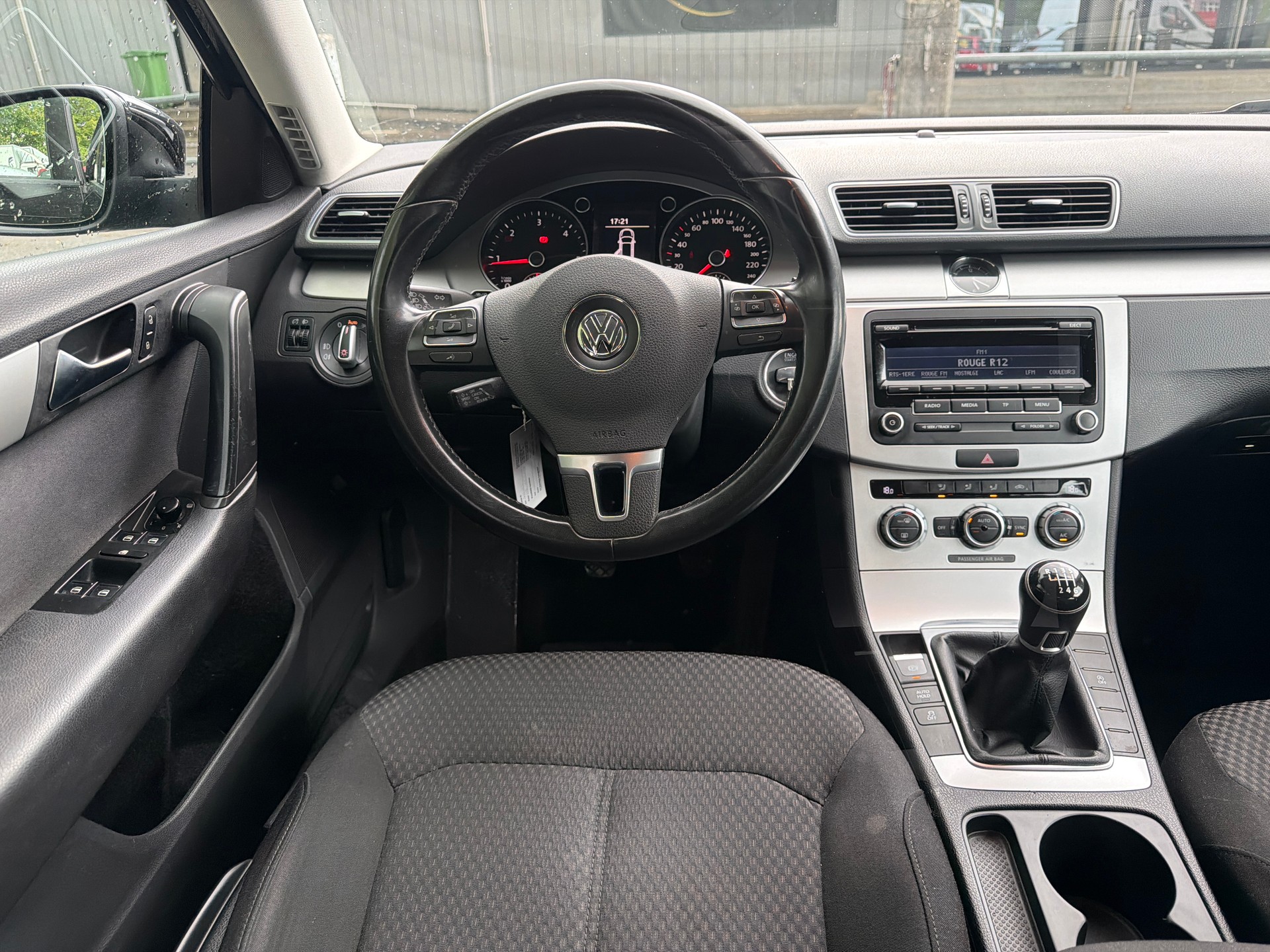 VW Passat Variant 2.0 TDI BMT Trendline ** Klima-auto ** MF-Lenkrad-Tempomat **-image-3