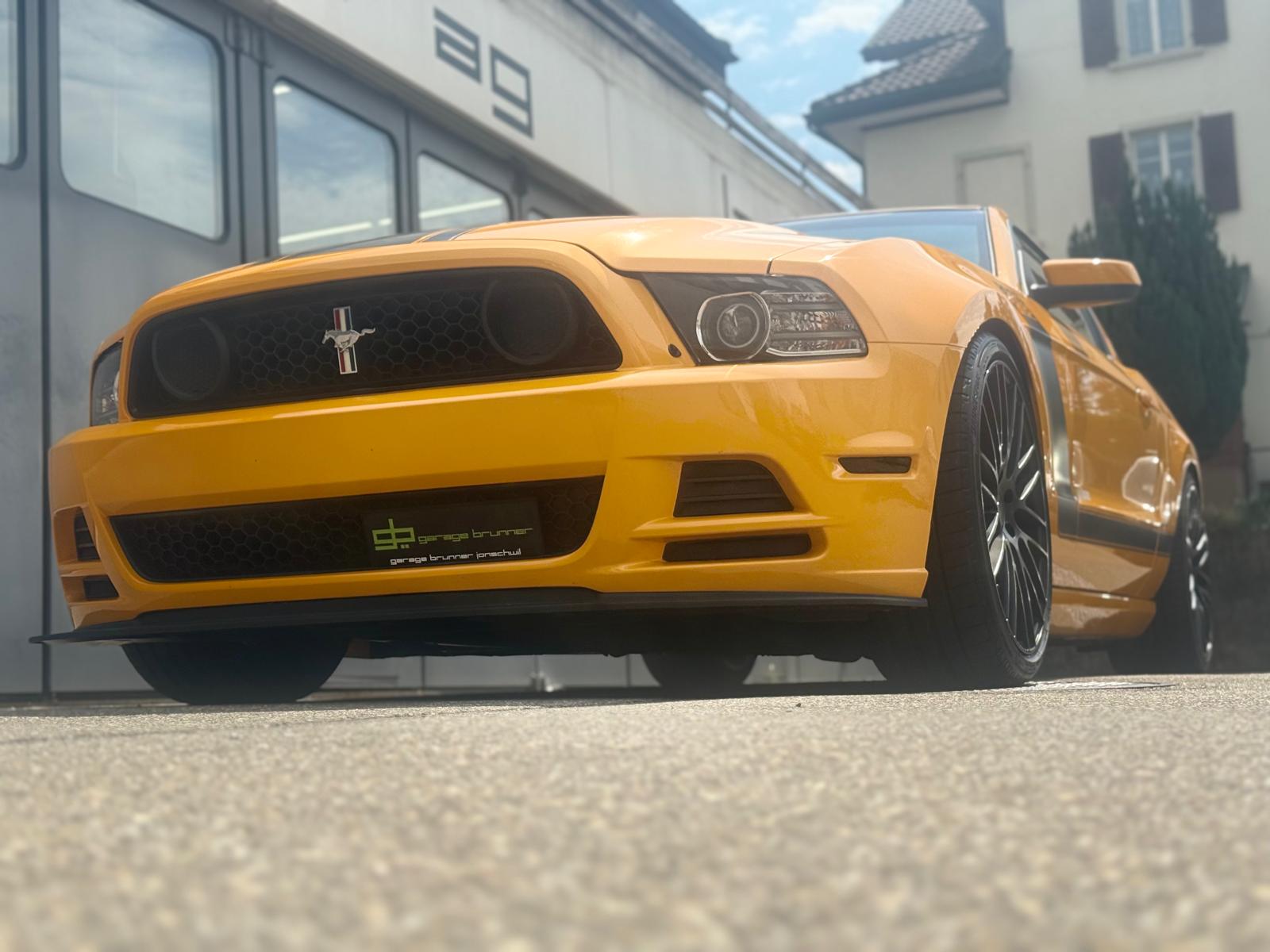 FORD BOSS 302-image-1