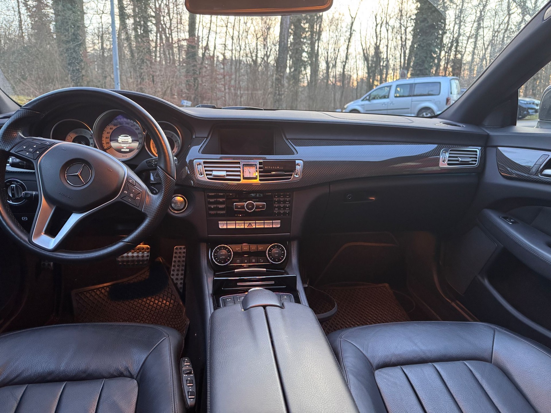 MERCEDES-BENZ CLS 500 Executive 4Matic 7G-Tronic-image-12