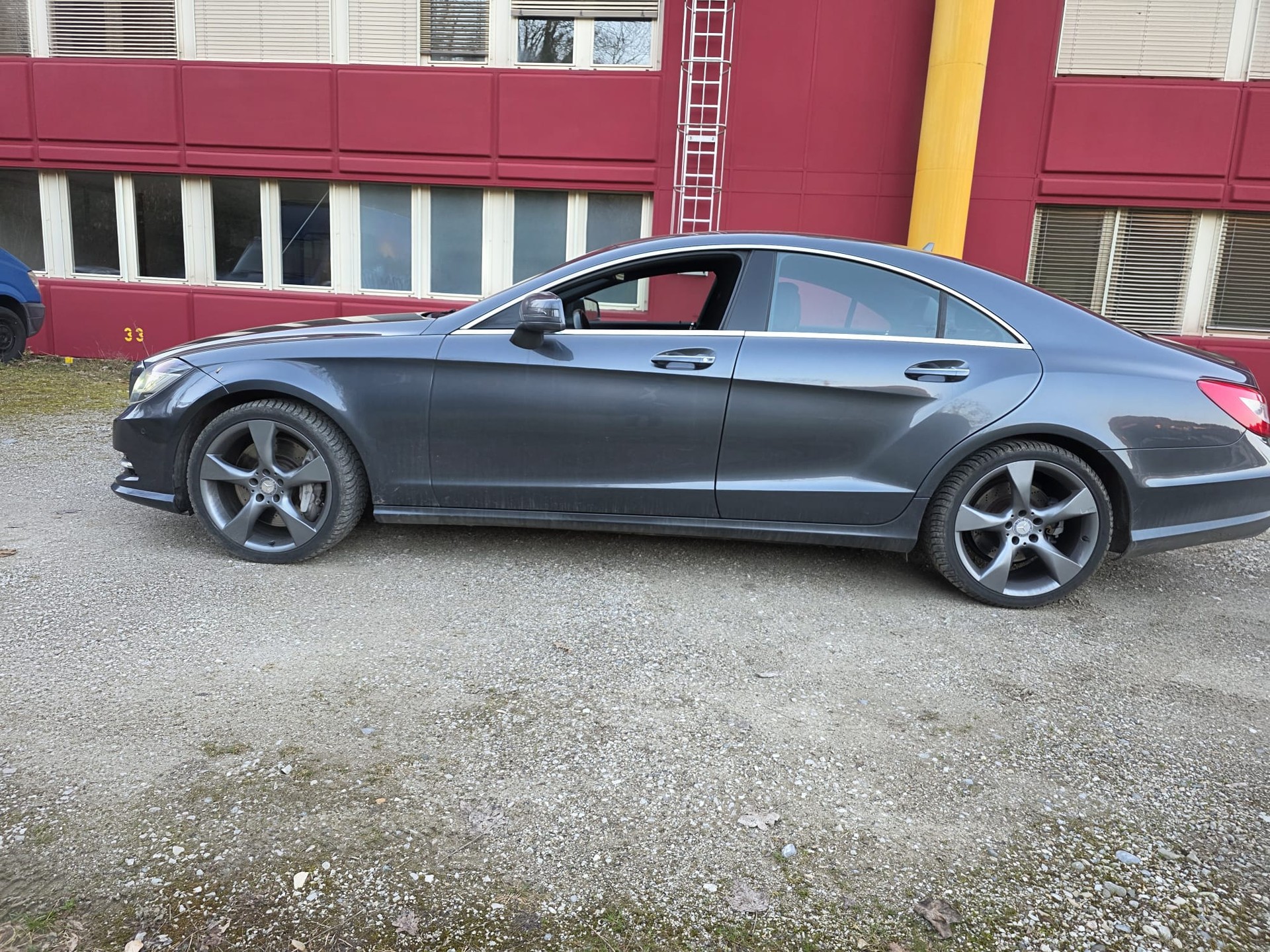 MERCEDES-BENZ CLS 500 Executive 4Matic 7G-Tronic-image-3