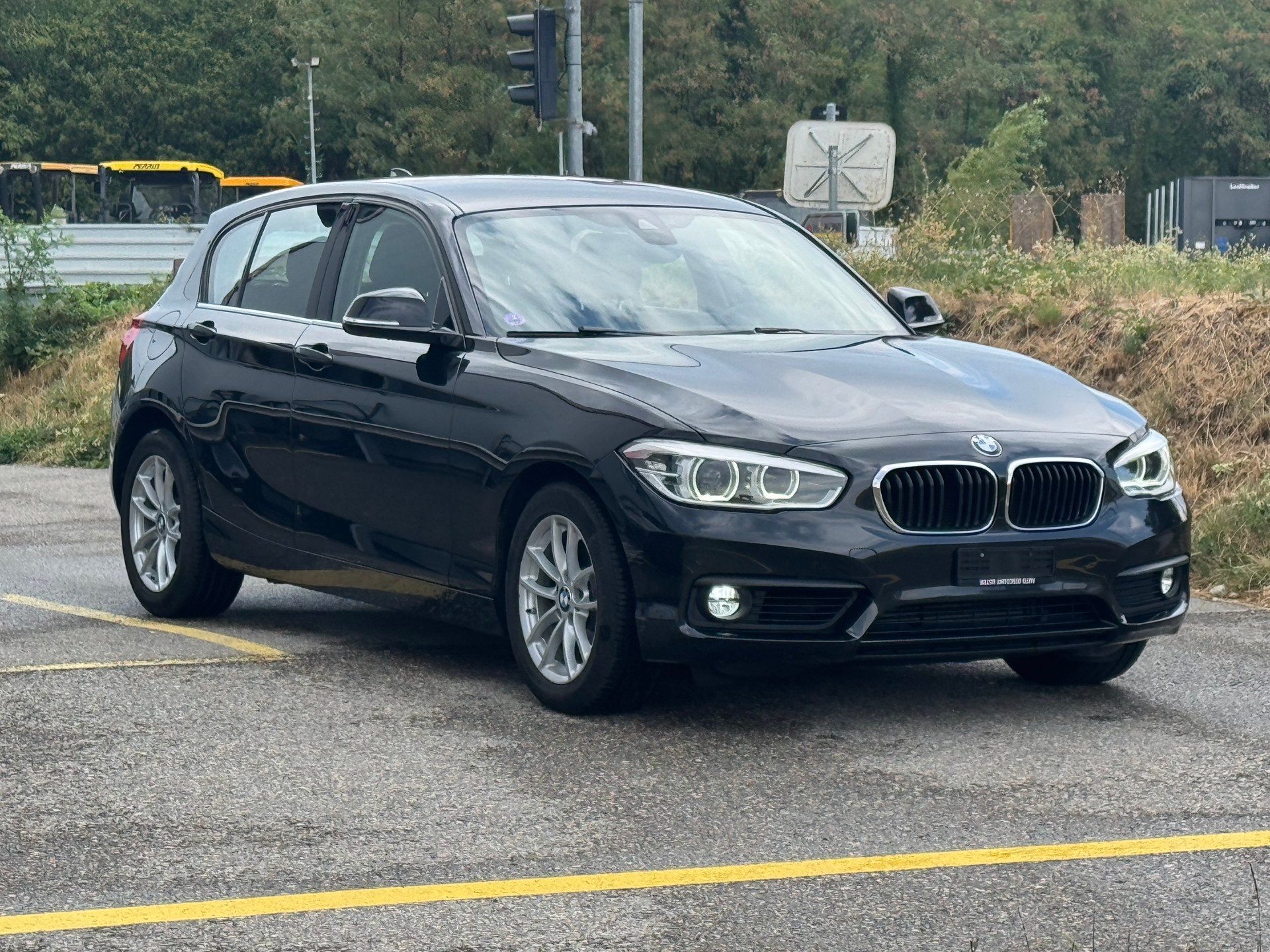 BMW 118i Sport Line Steptronic-image-2