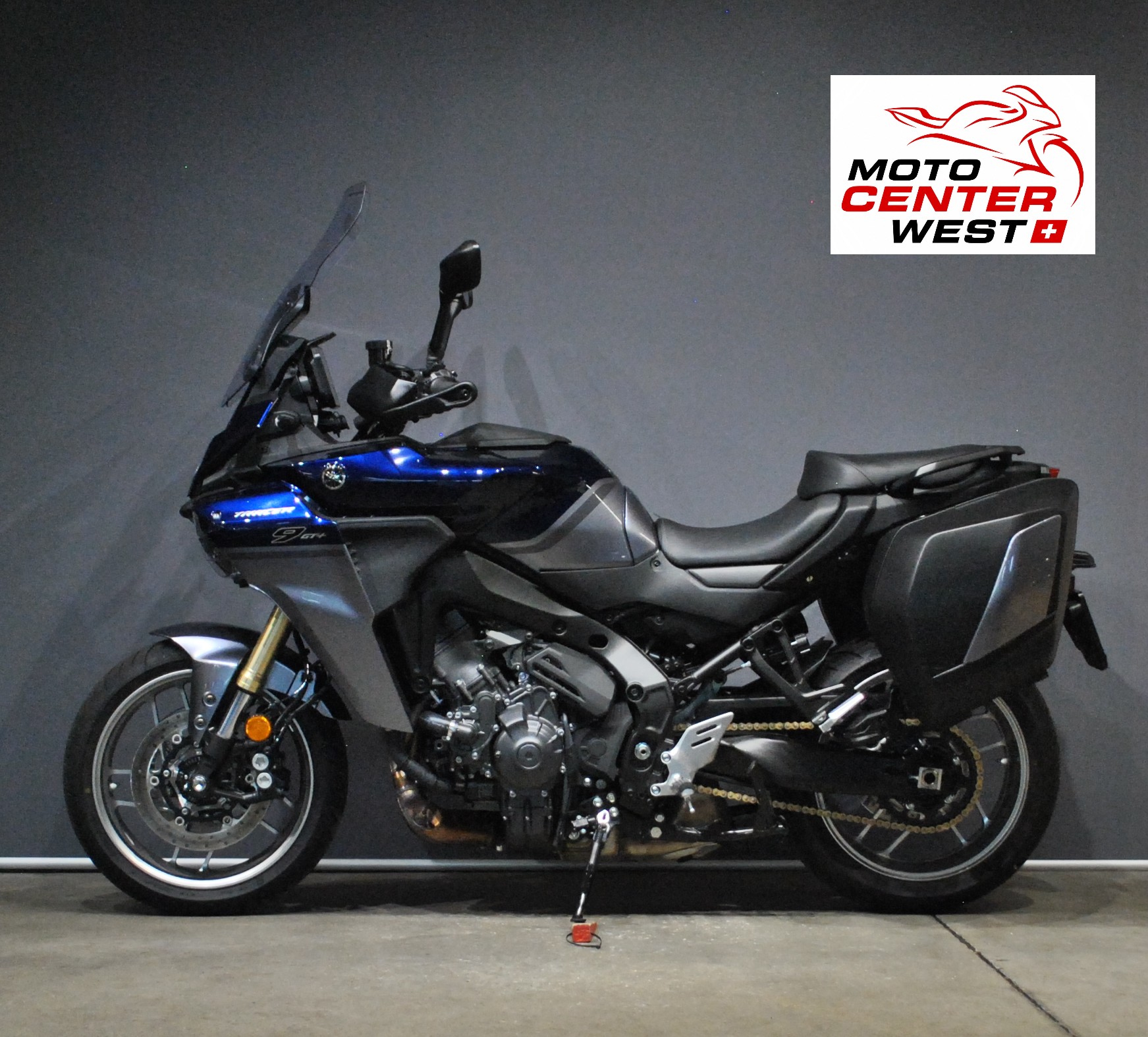 YAMAHA Tracer 9 GT+ Y-AMT-showroom-element-2