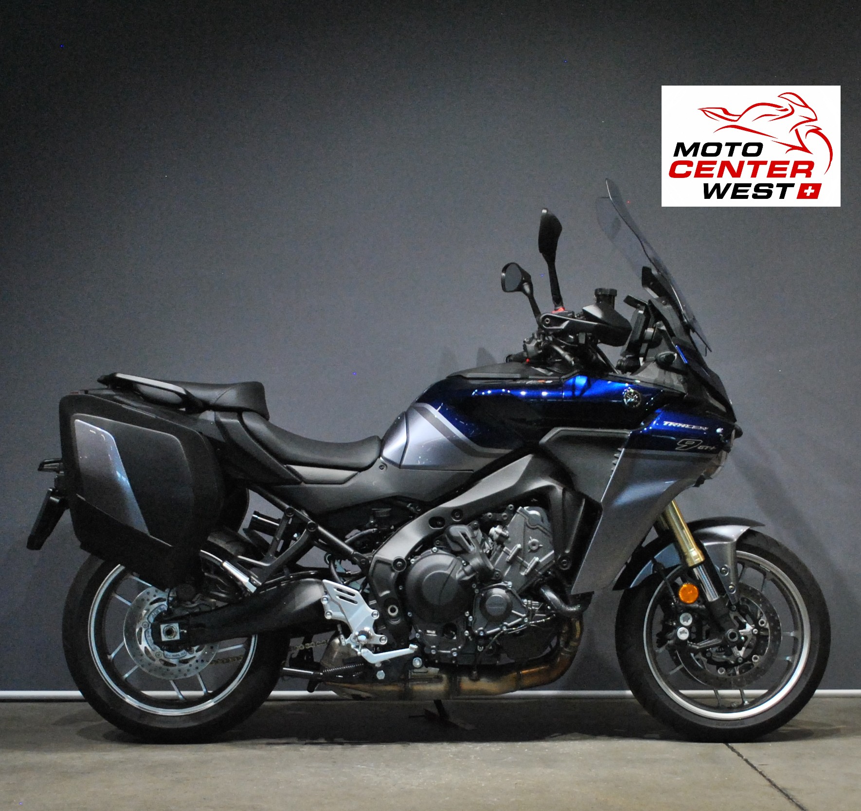 YAMAHA Tracer 9 GT+ Y-AMT-showroom-element-1