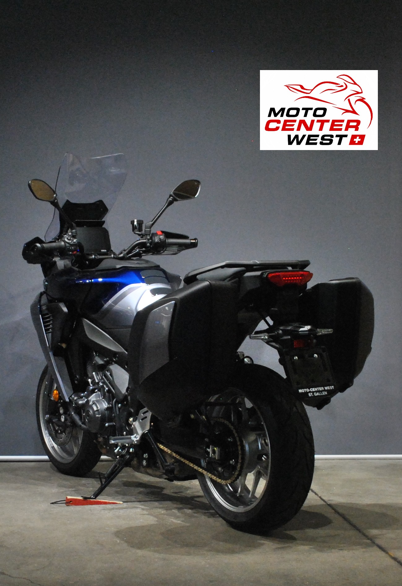 YAMAHA Tracer 9 GT+ Y-AMT-showroom-element-3