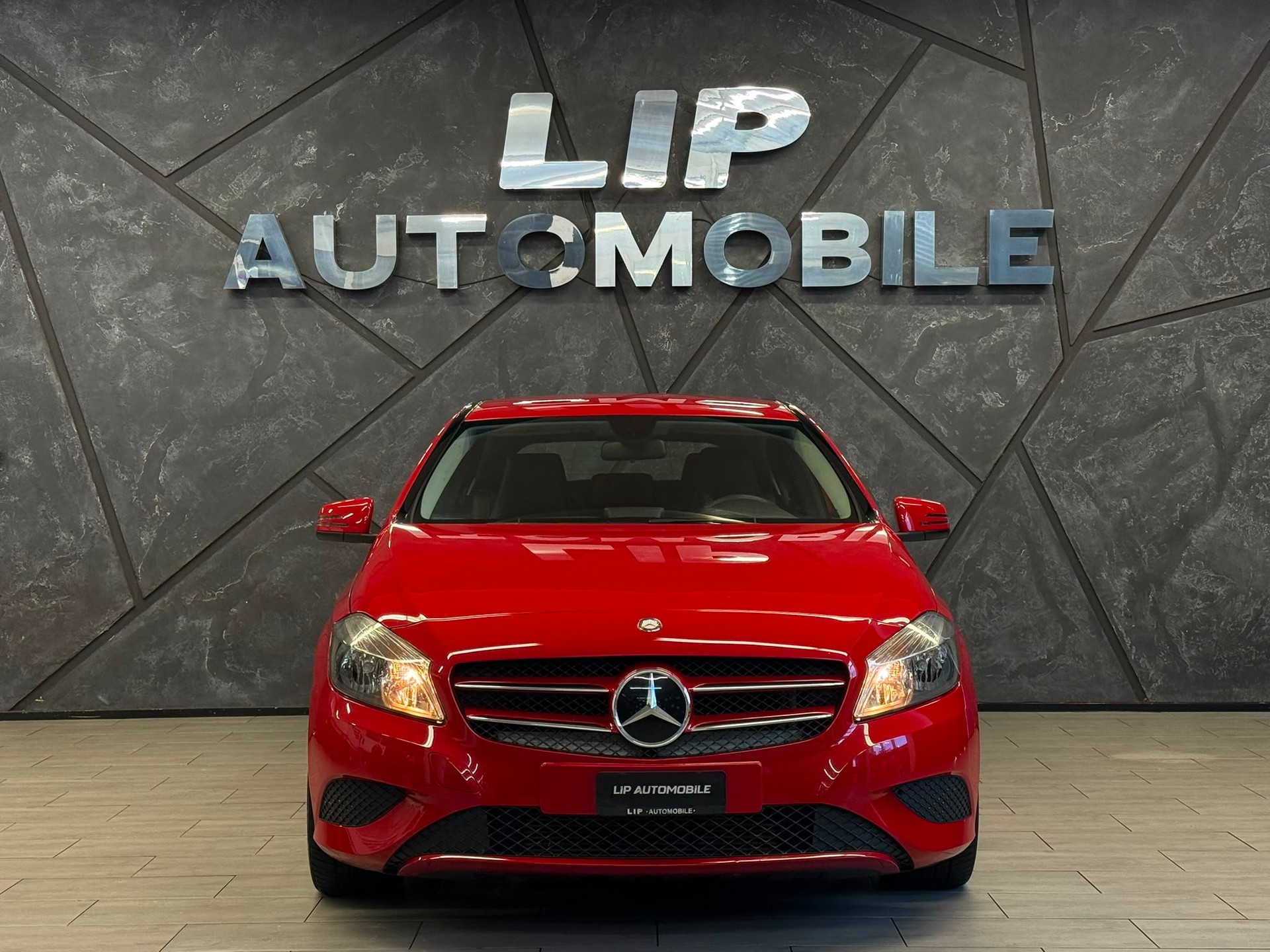 MERCEDES-BENZ A 160 CDI Style 7G-DCT-showroom-element-1