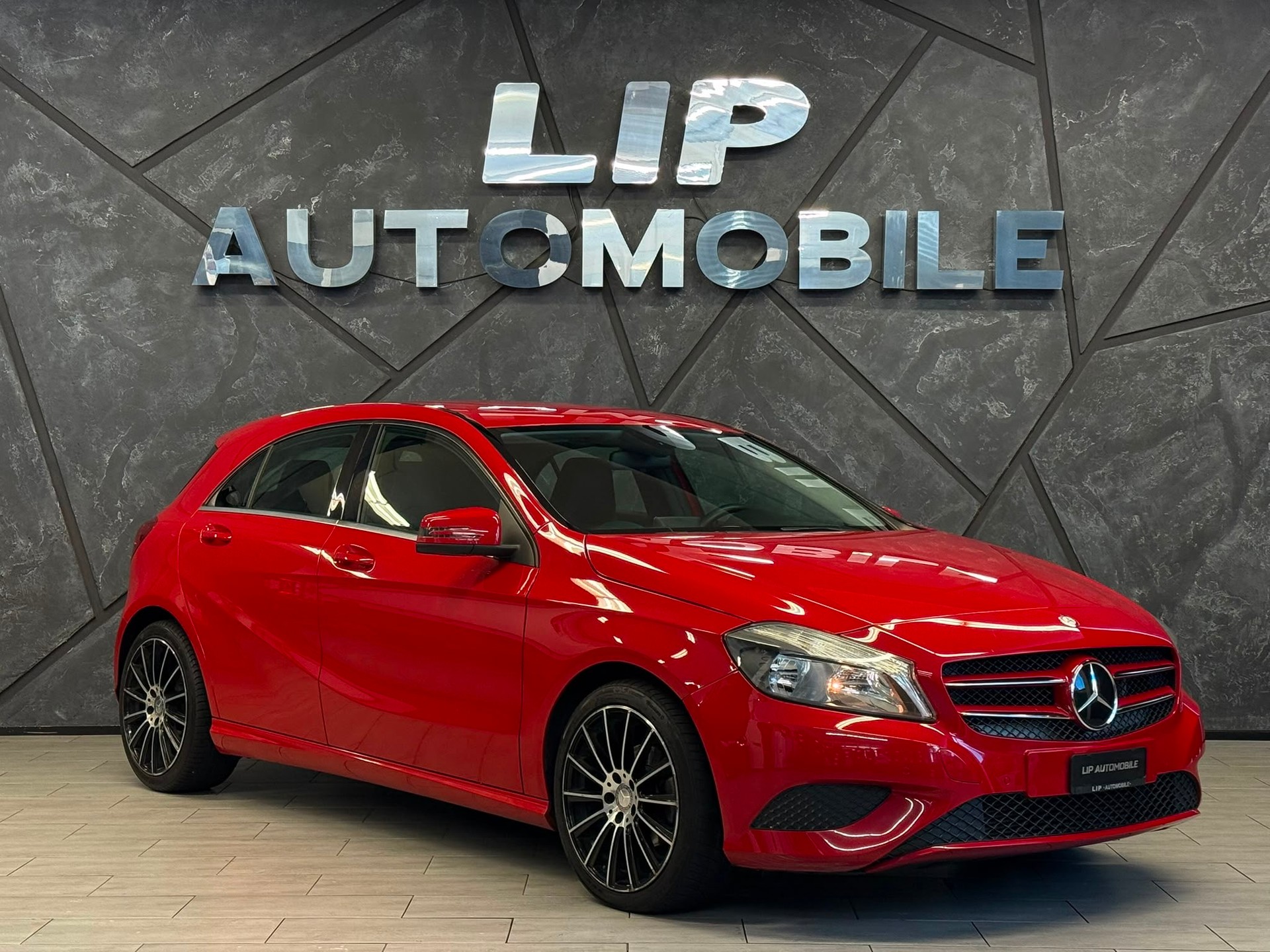 MERCEDES-BENZ A 160 CDI Style 7G-DCT-showroom-element-2