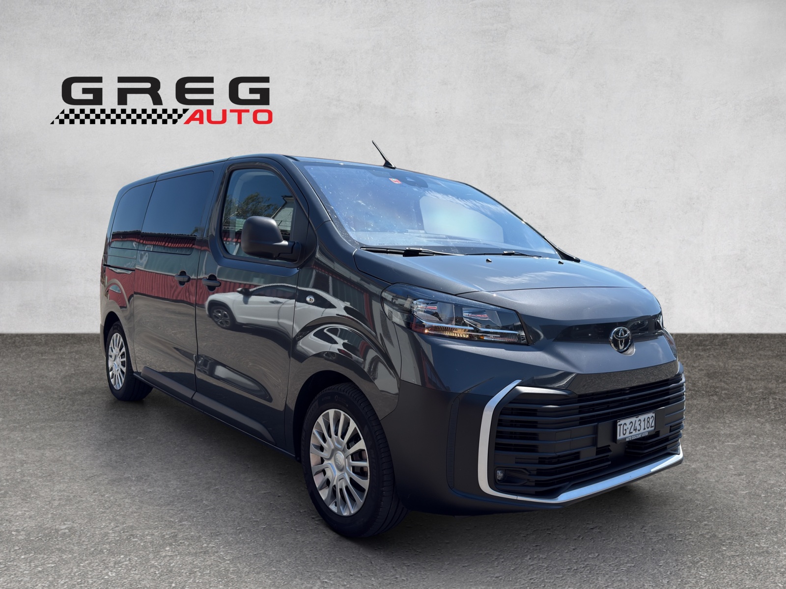 TOYOTA Proace Verso 2.0 D-4D Comfort Medium-image-0