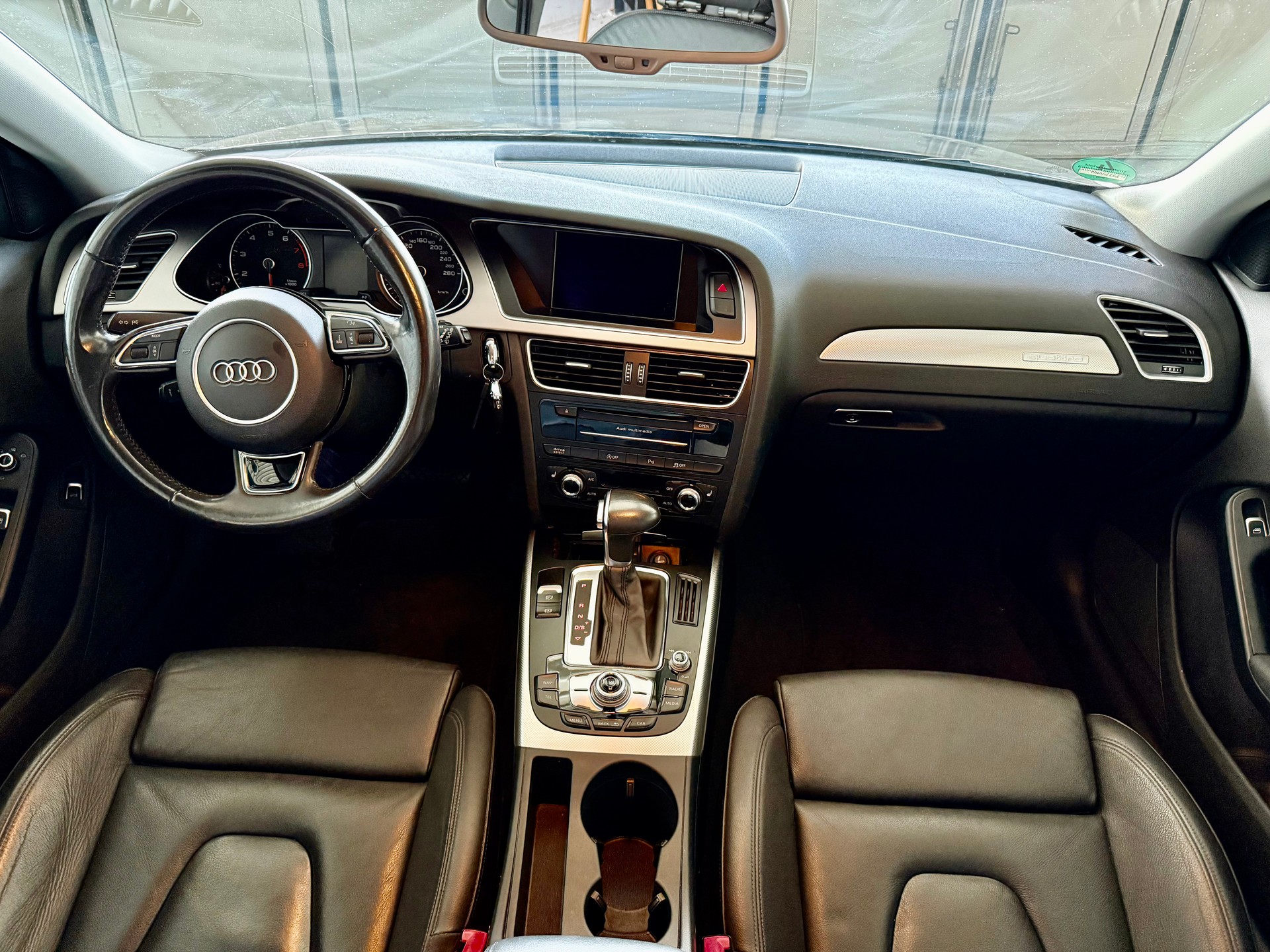 AUDI A4 Avant 2.0 TFSI Sport Quattro S-Tronic-image-6