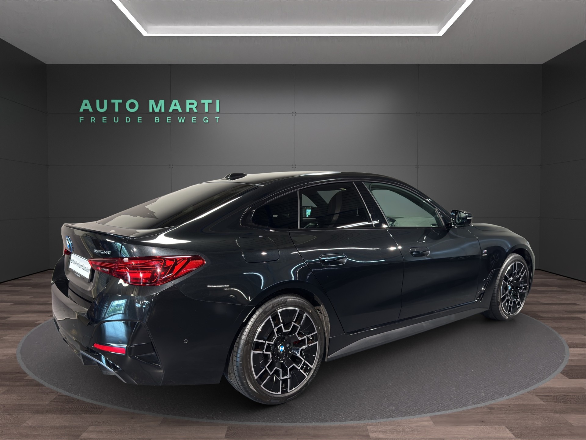 BMW i4 xDrive40 M Sport-image-4