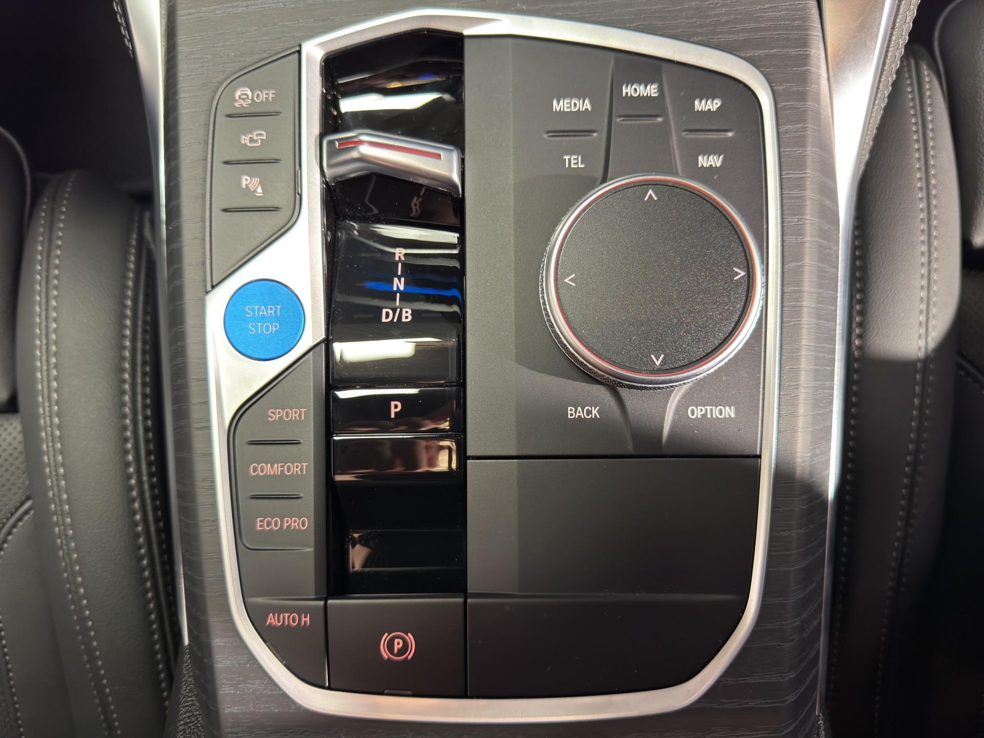 BMW i4 xDrive40 M Sport-image-11